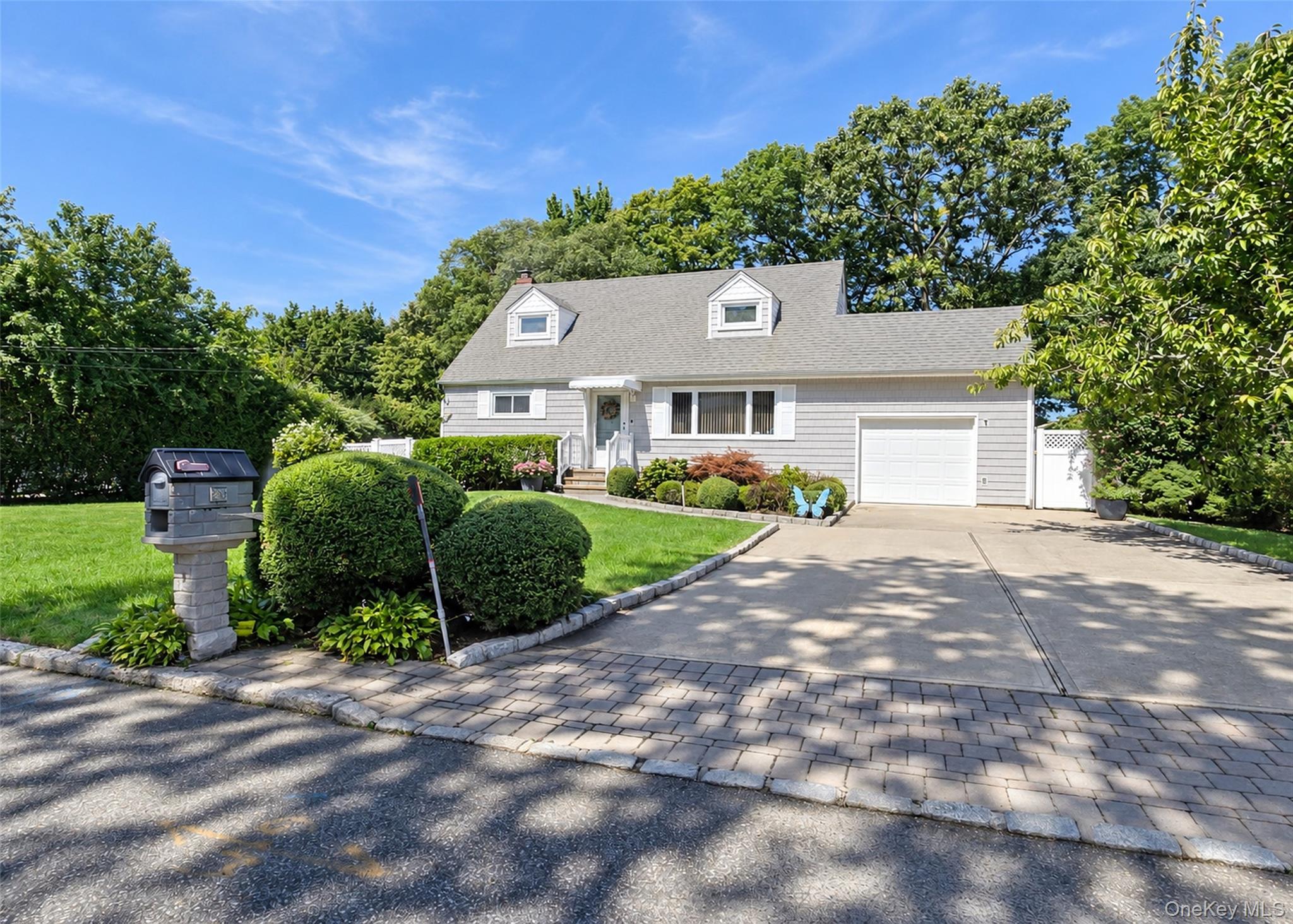 25 Joy Road – For Sale