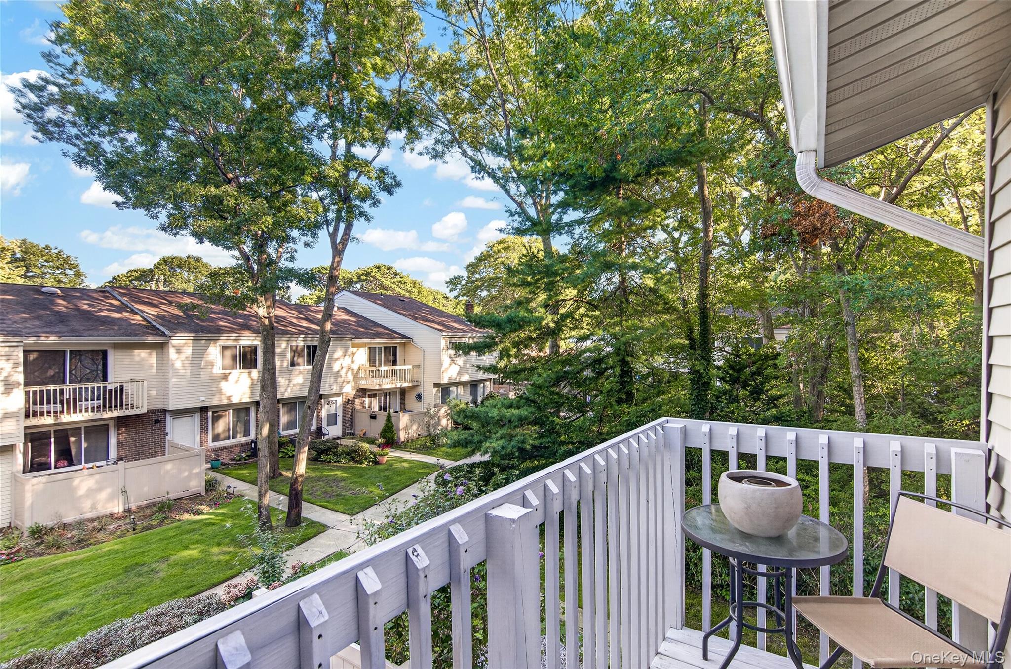 225 Springmeadow Drive, Unit A photo 7