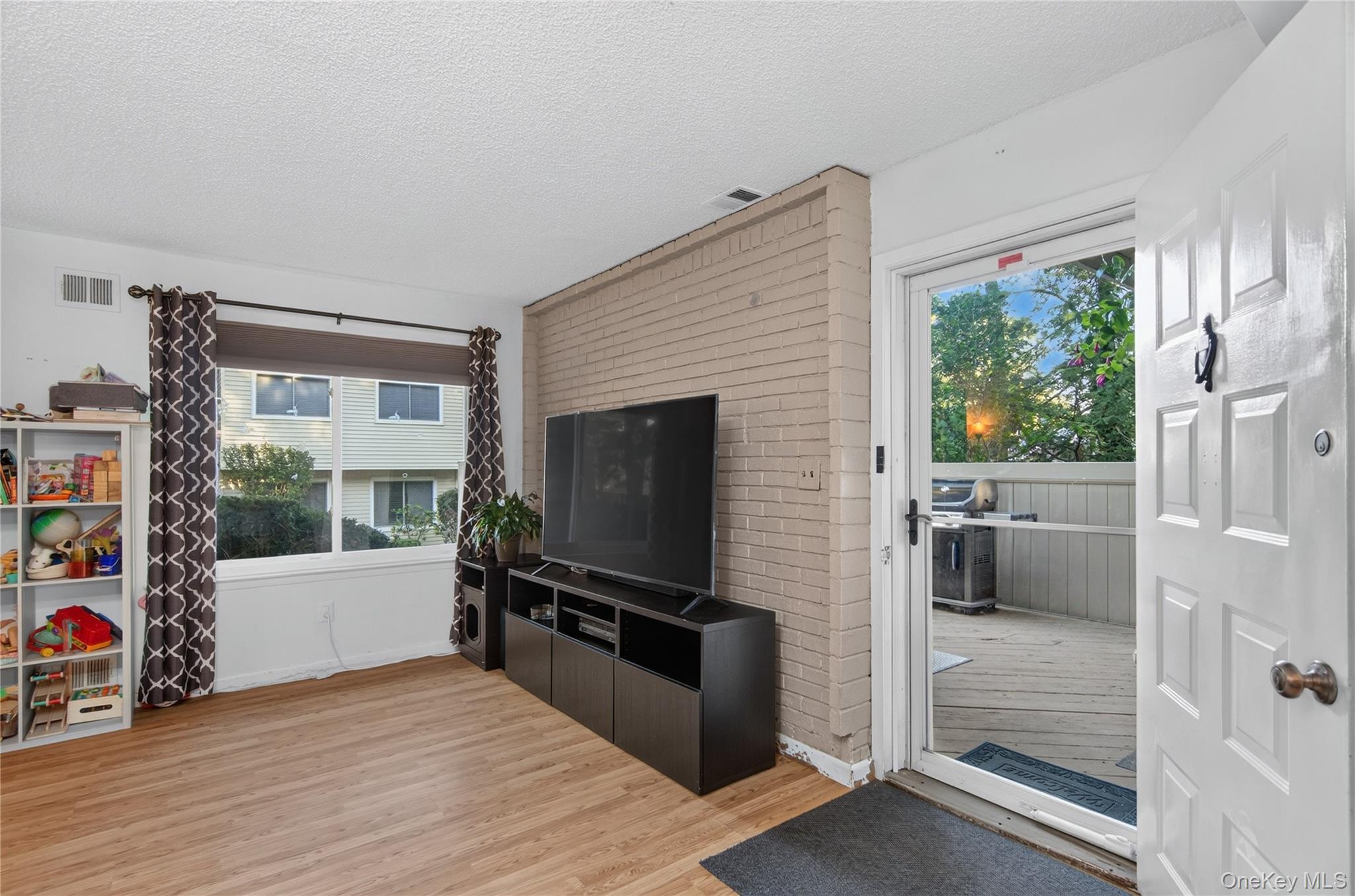 225 Springmeadow Drive, Unit A photo 8