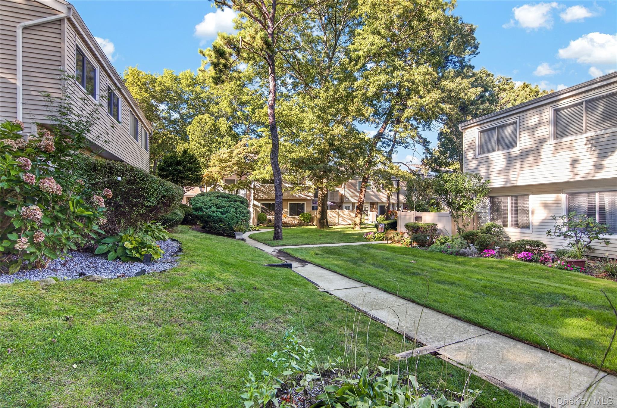 225 Springmeadow Drive, Unit A photo 2