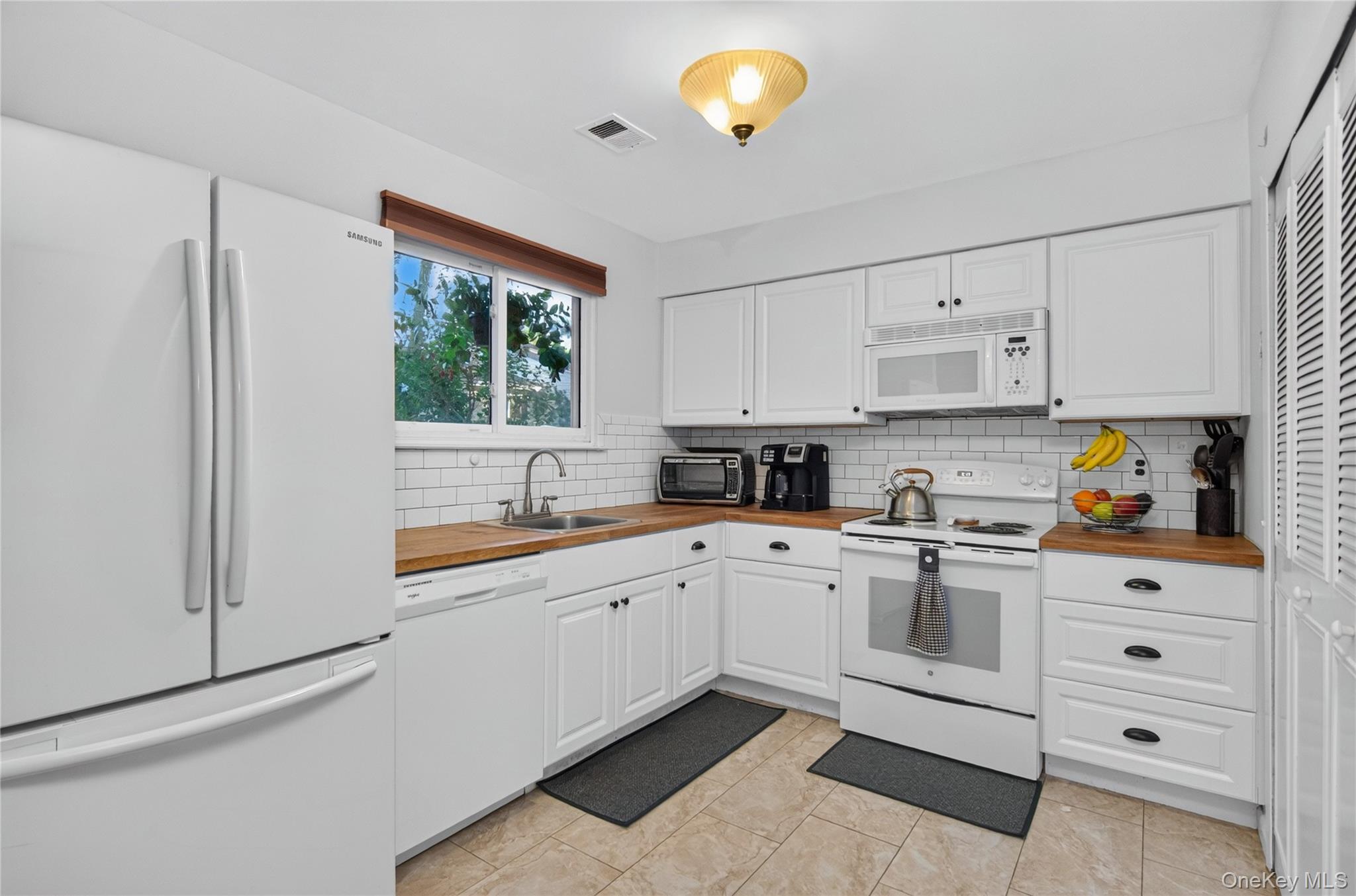 225 Springmeadow Drive, Unit A photo 13
