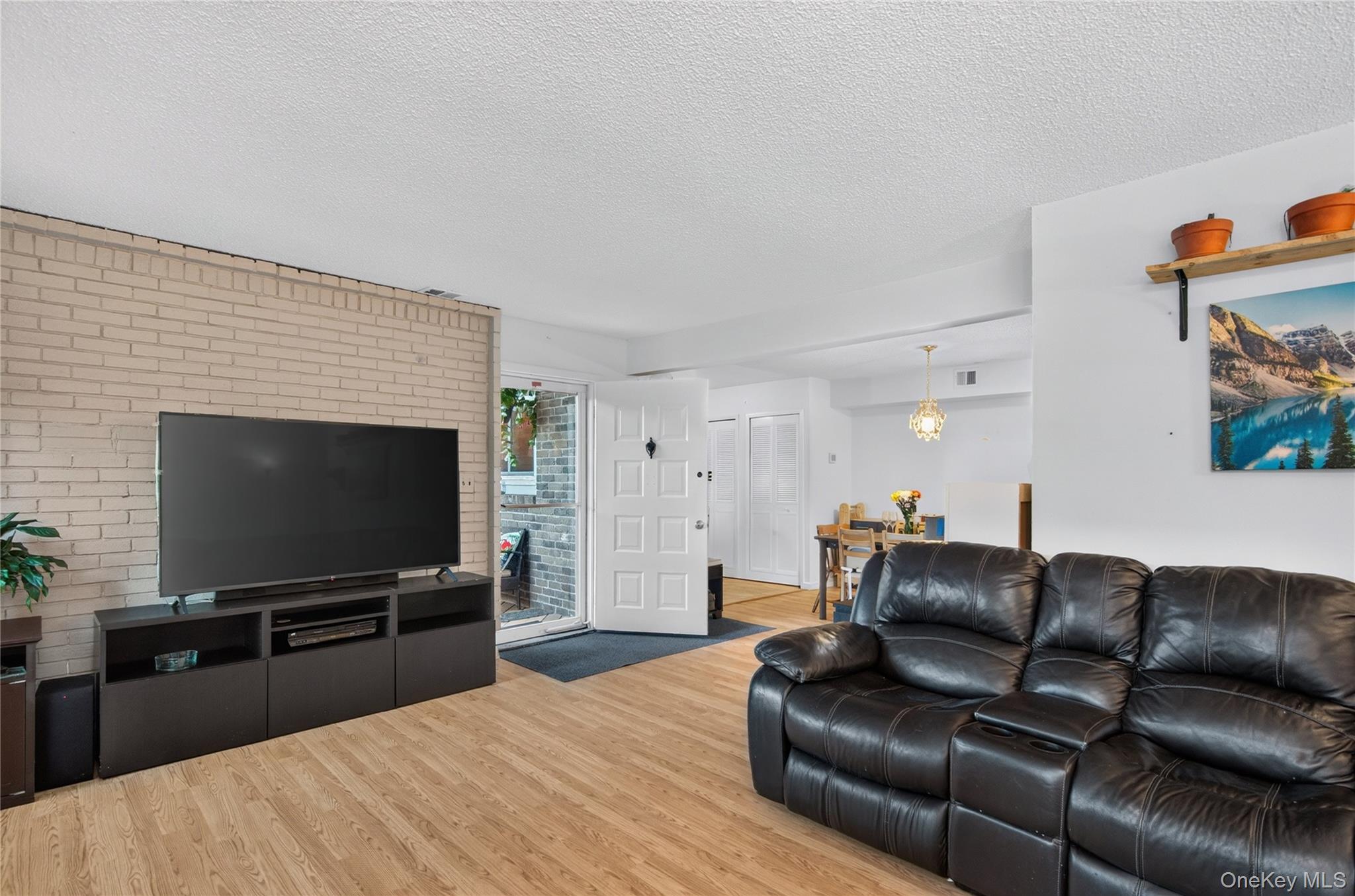 225 Springmeadow Drive, Unit A photo 10