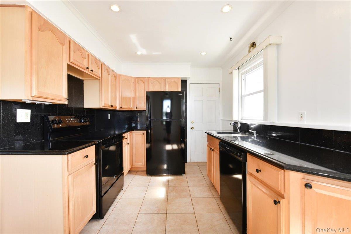 413 Stewart Avenue – For Sale photo 10