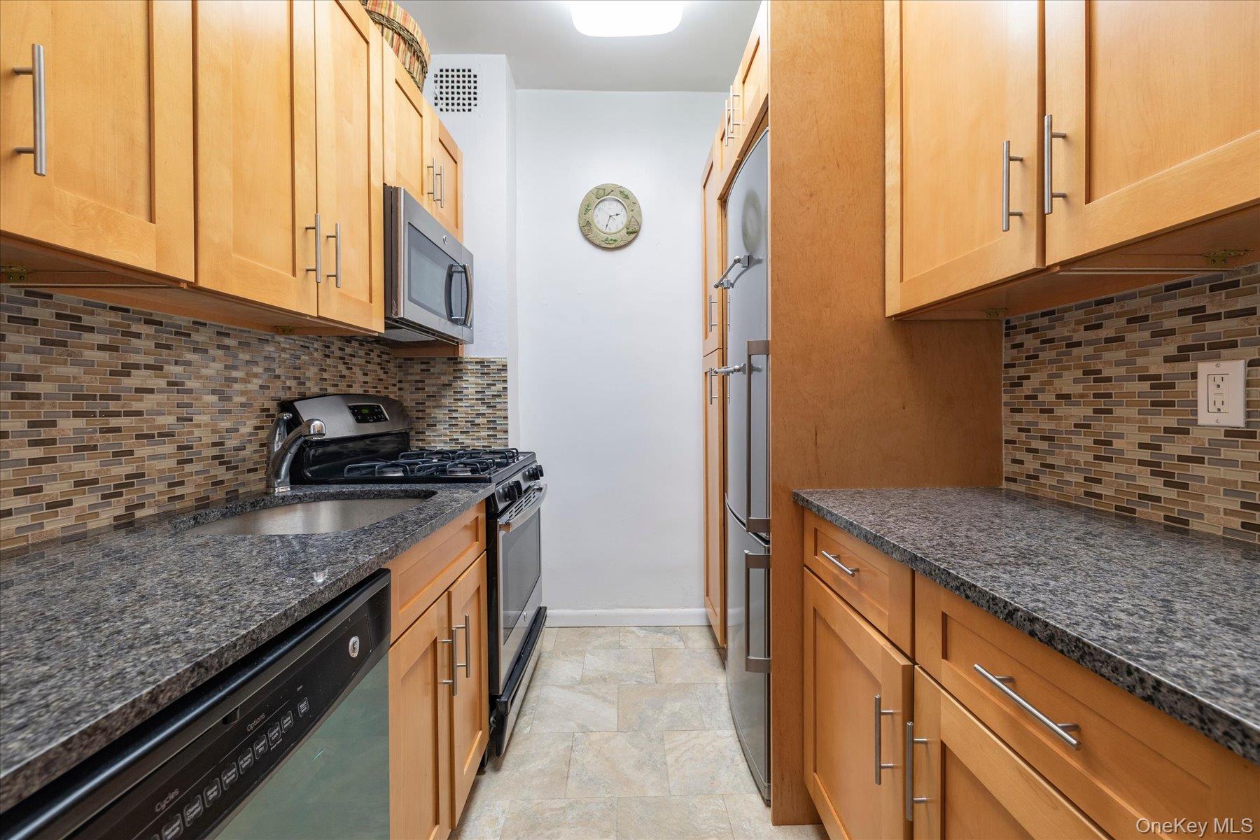 55 Lenox Road, Unit 1-K photo 10