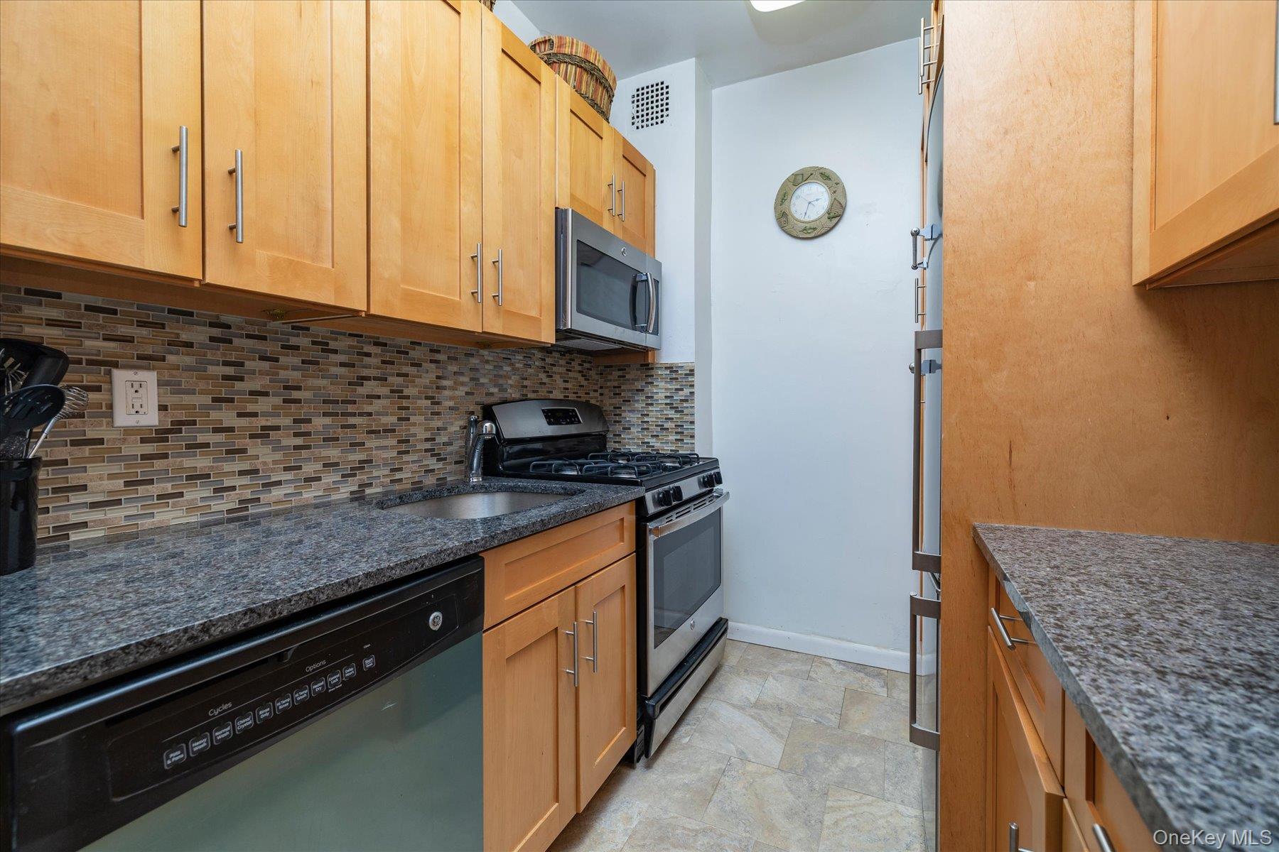 55 Lenox Road, Unit 1-K photo 11