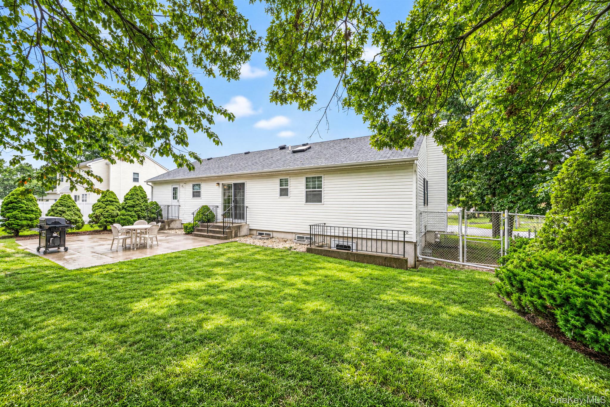 23 School Street – For Sale photo 38