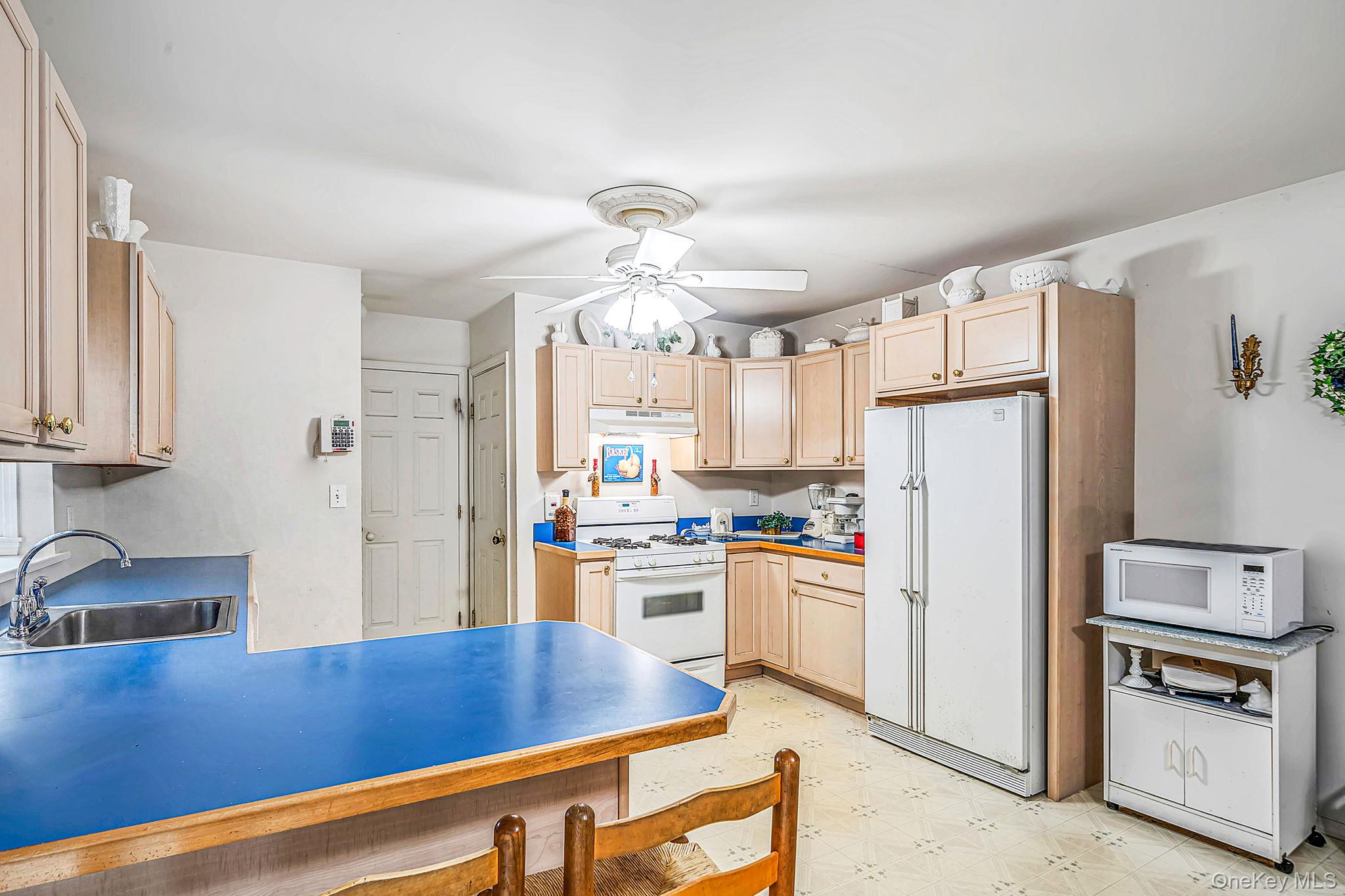 23 School Street – For Sale photo 13