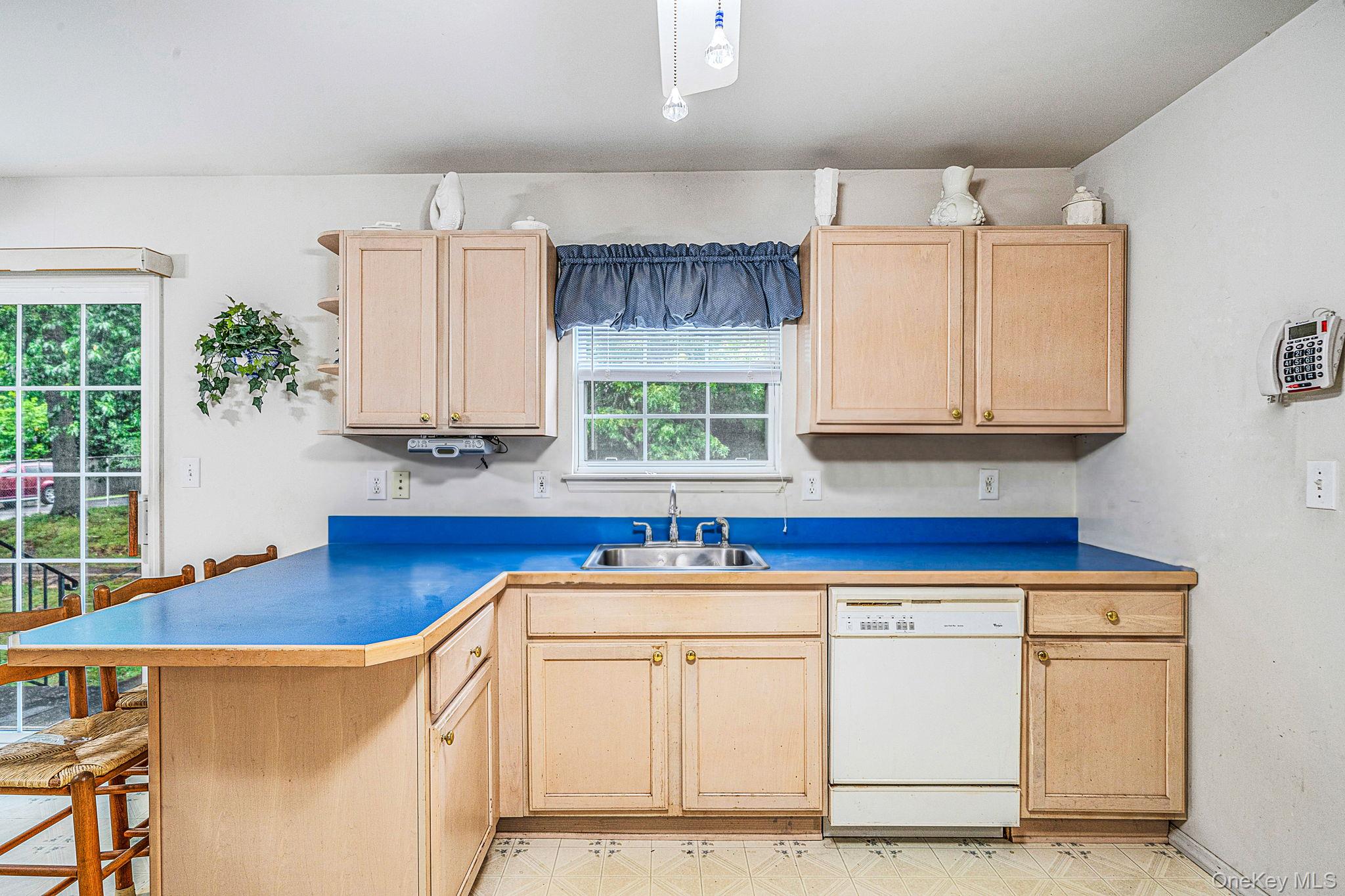 23 School Street – For Sale photo 15