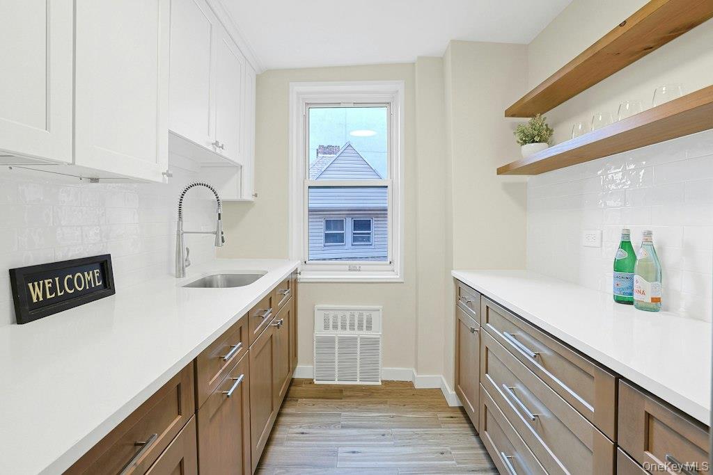 3363 Sedgwick Avenue, Unit 4D photo 4