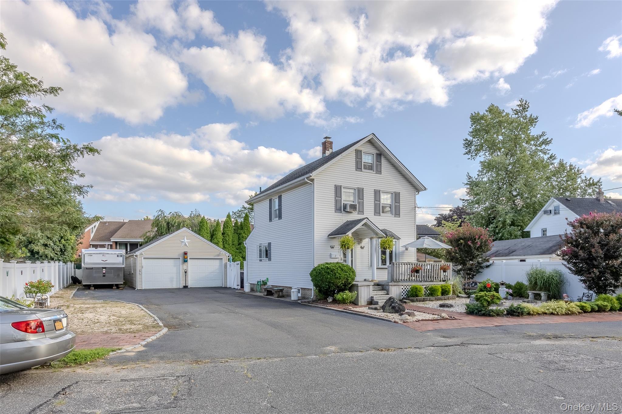 2 Dean Street – For Sale photo 2