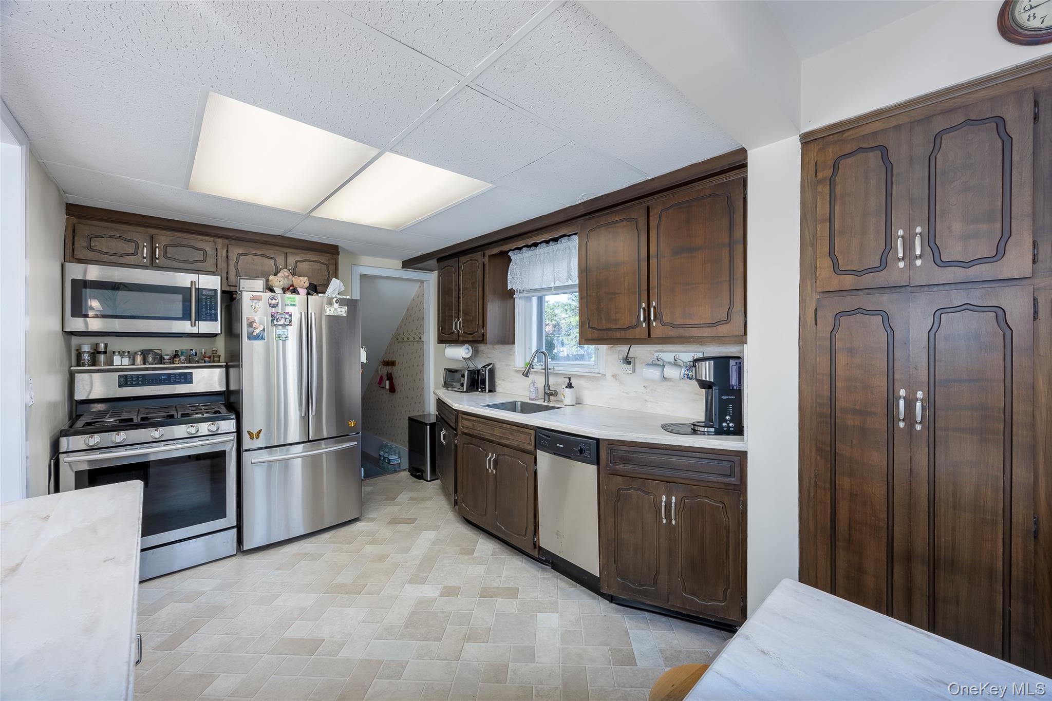 2 Dean Street – For Sale photo 23