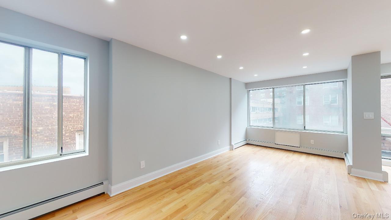 67-39 Clyde Street, Unit C photo 2