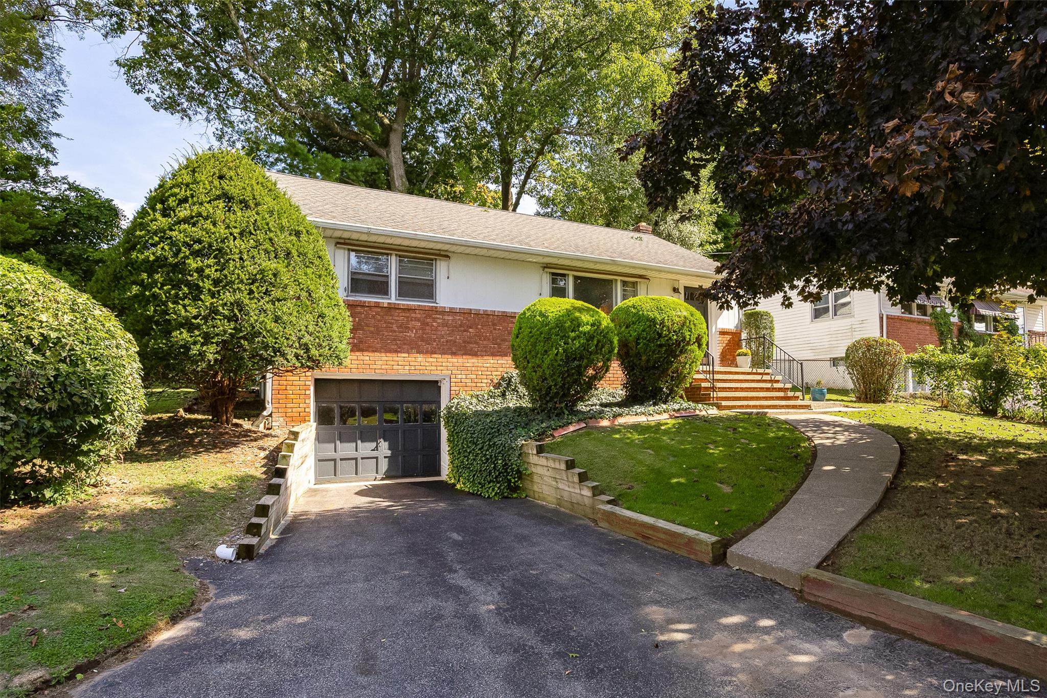 352 Clifton Avenue – For Sale photo 2