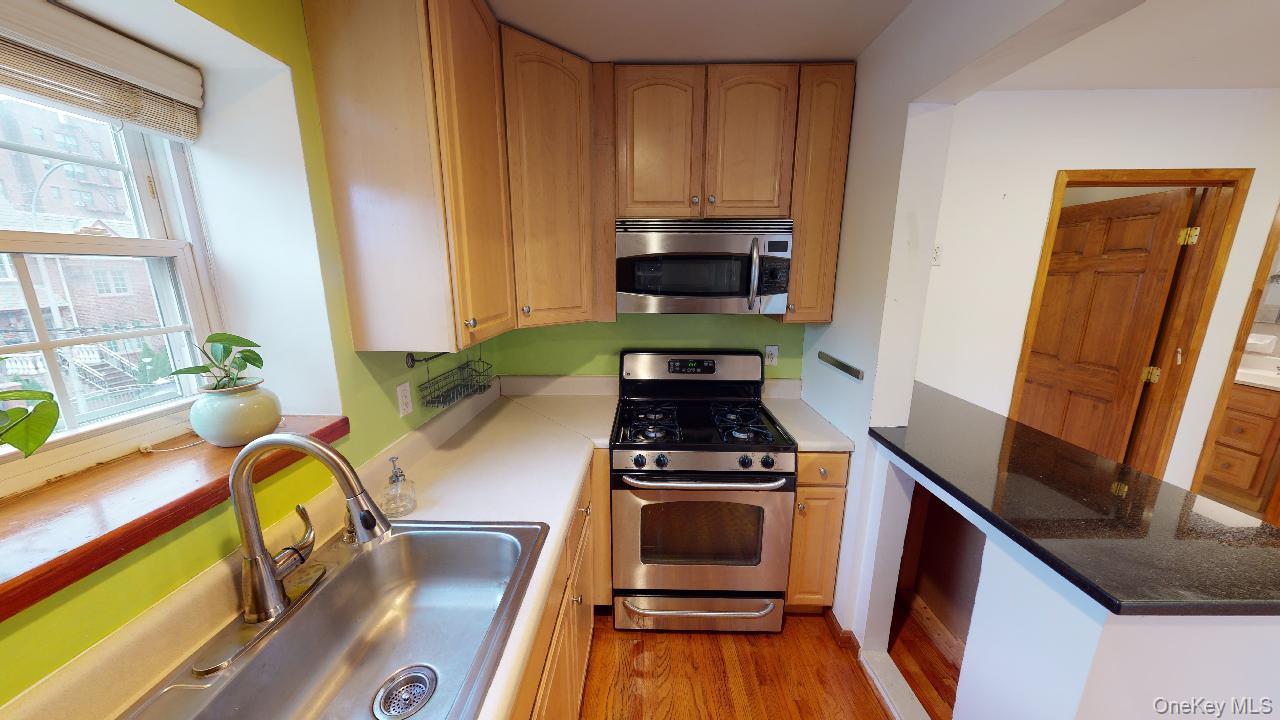 67-08 Exeter Street, Unit 2 photo 10