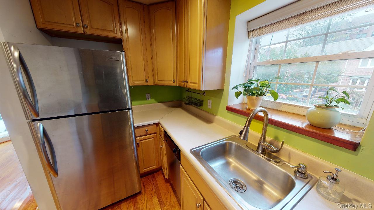 67-08 Exeter Street, Unit 2 photo 9