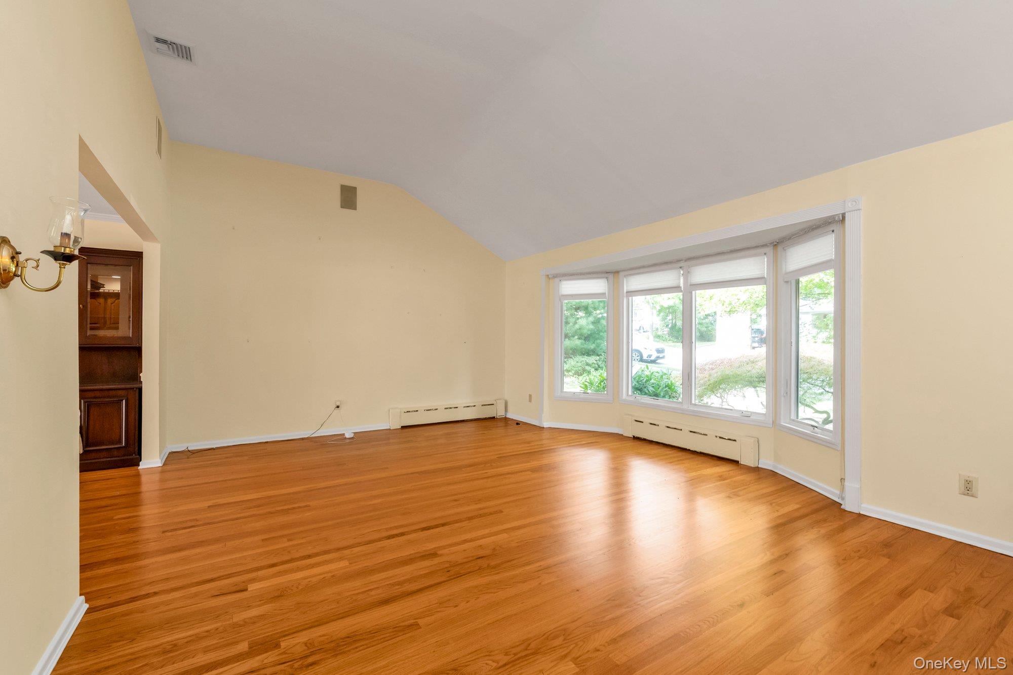 1 Francesca Drive – For Sale photo 6