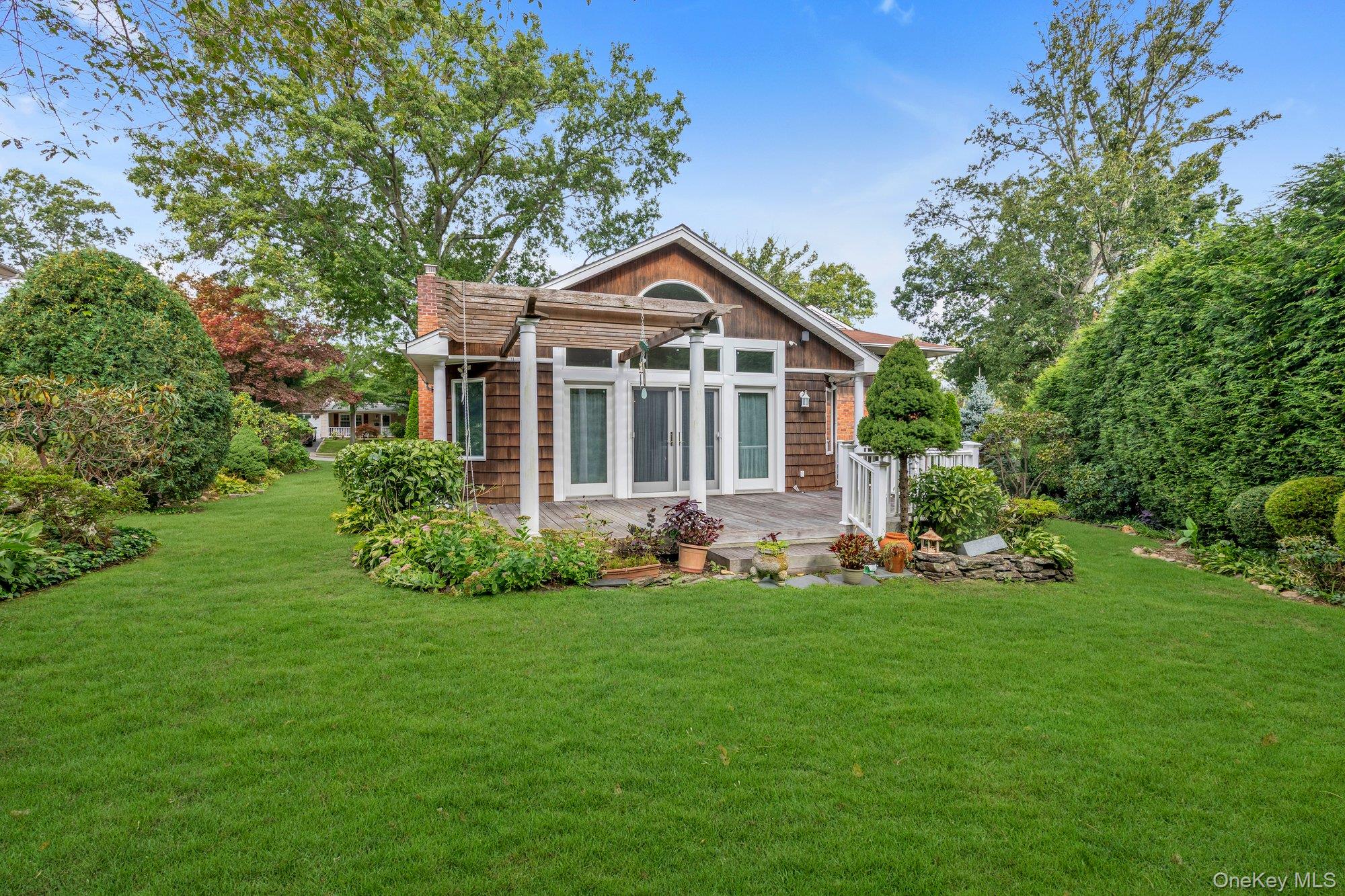1 Francesca Drive – For Sale photo 2