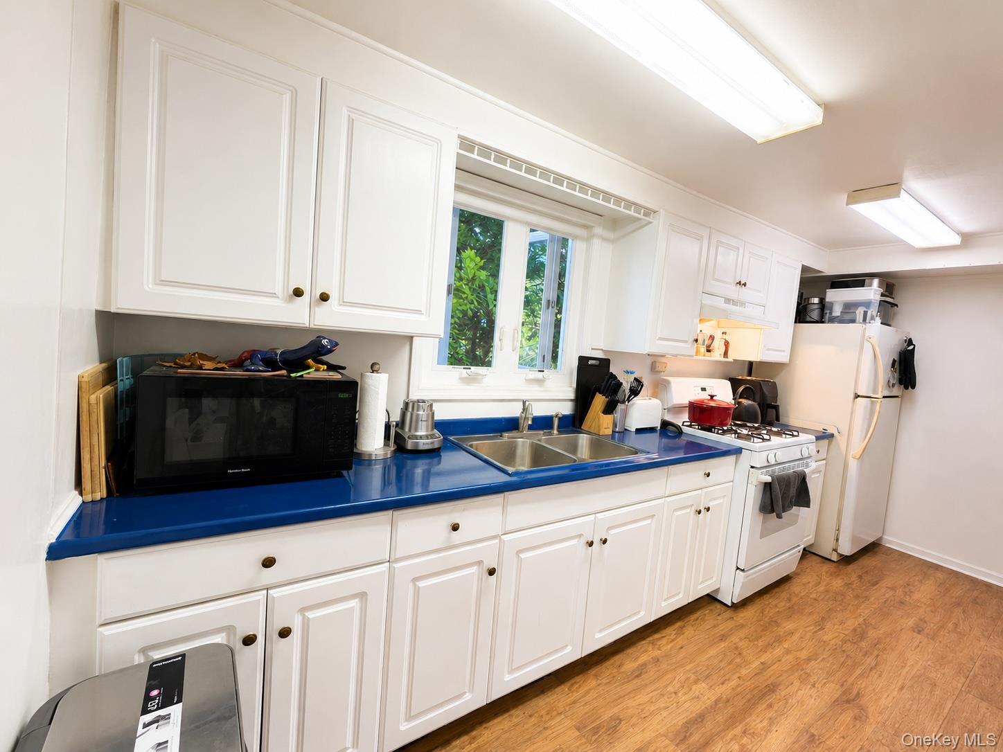 30 Sycamore Street – For Sale photo 2