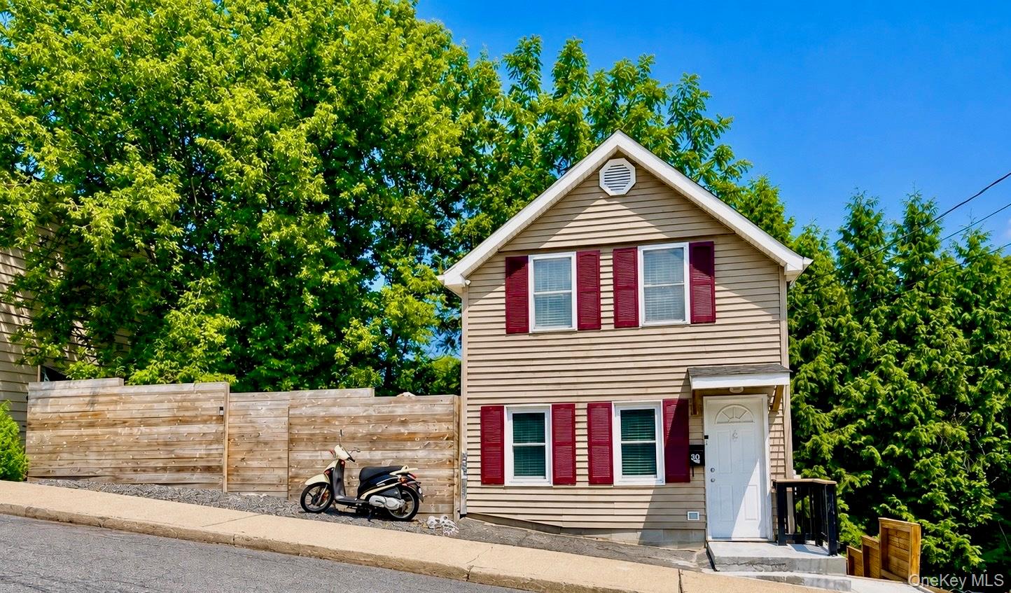 30 Sycamore Street – For Sale