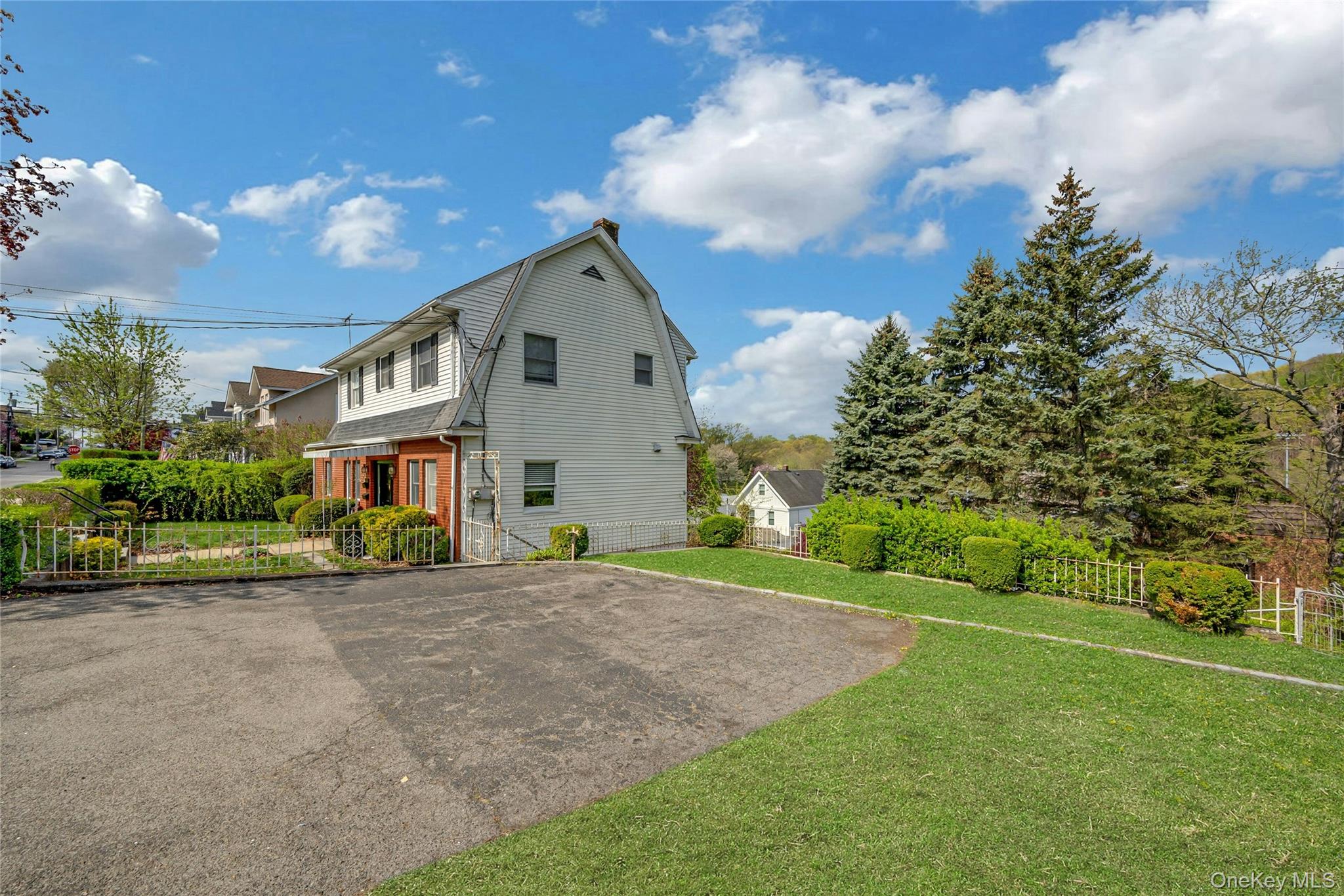 295 Columbus Avenue – For Sale photo 3