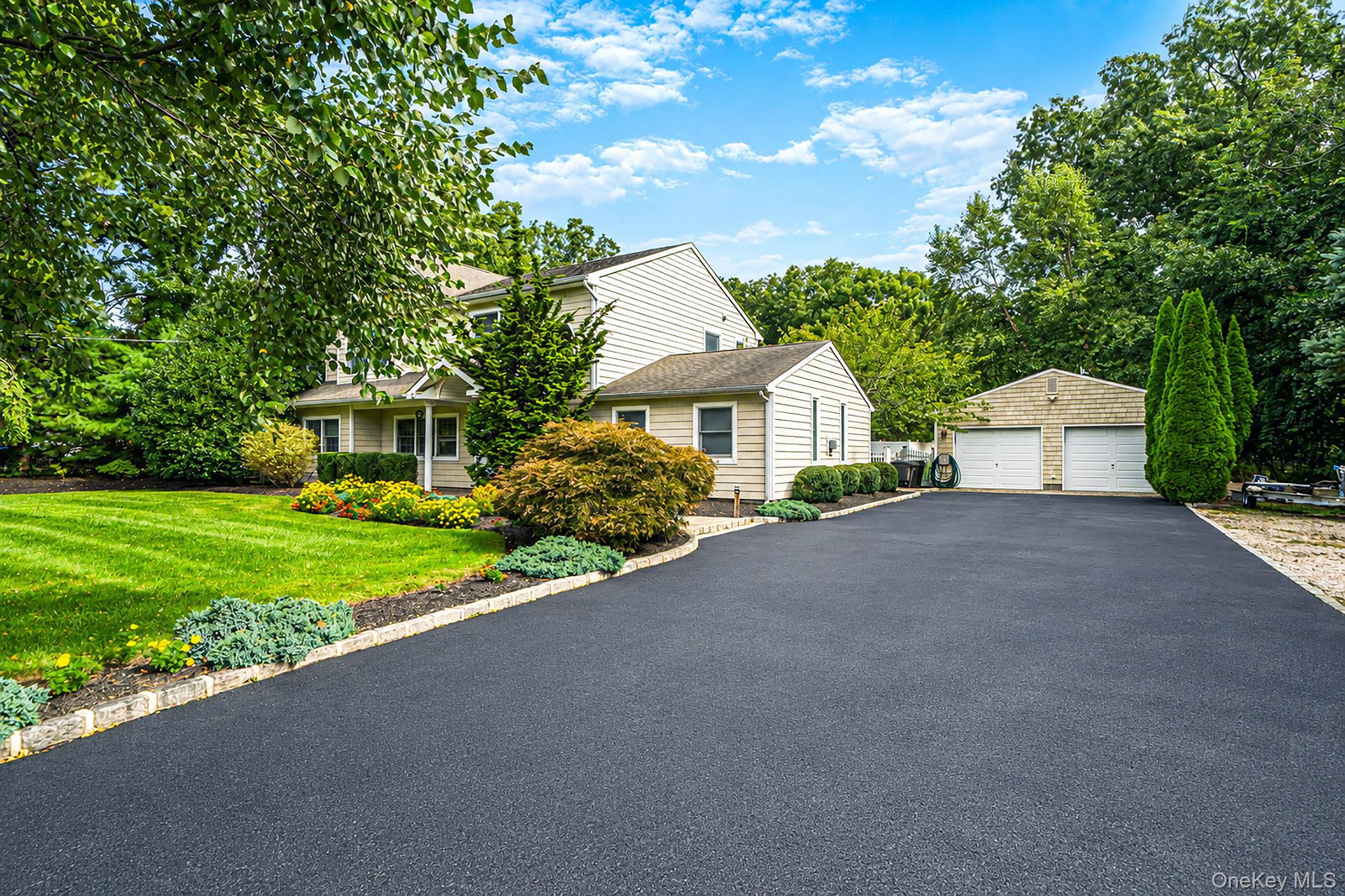 239 Radio Avenue – For Sale photo 4