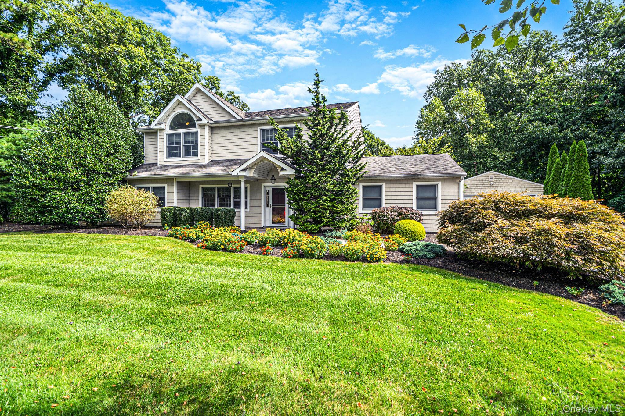 239 Radio Avenue – For Sale photo 2
