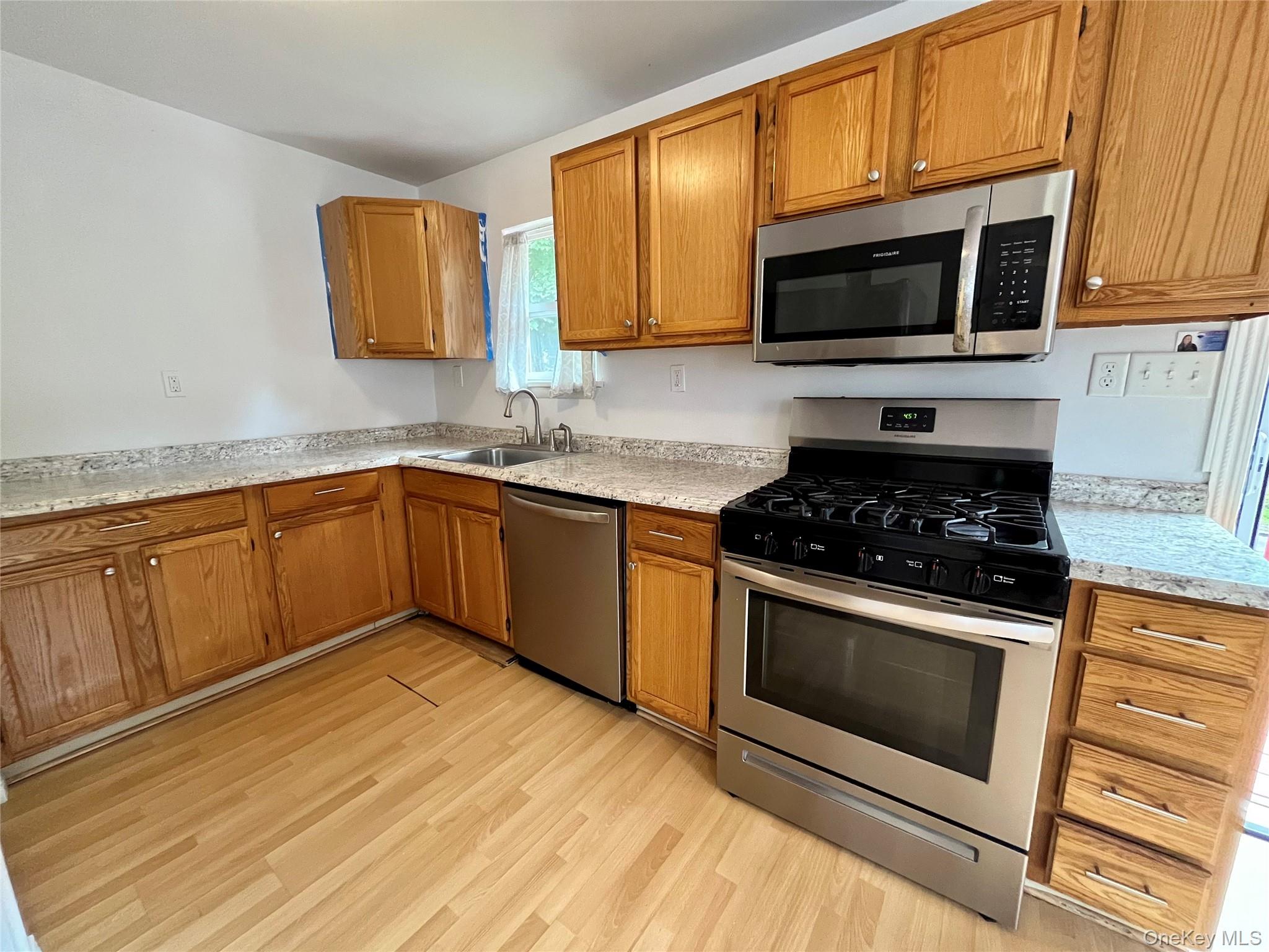 29 Genung Street – For Rent photo 5
