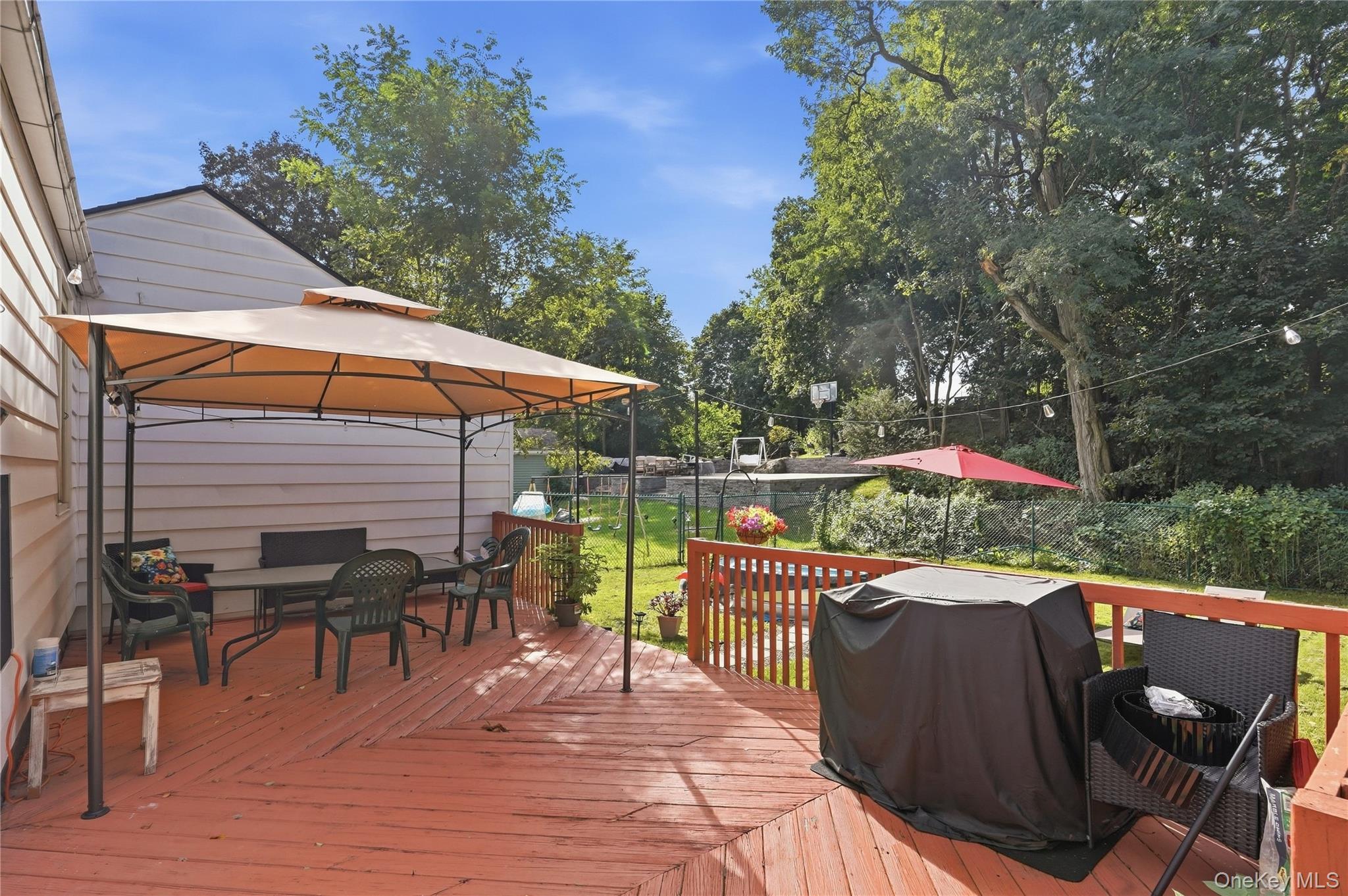 25 Hayes Street – For Sale photo 27