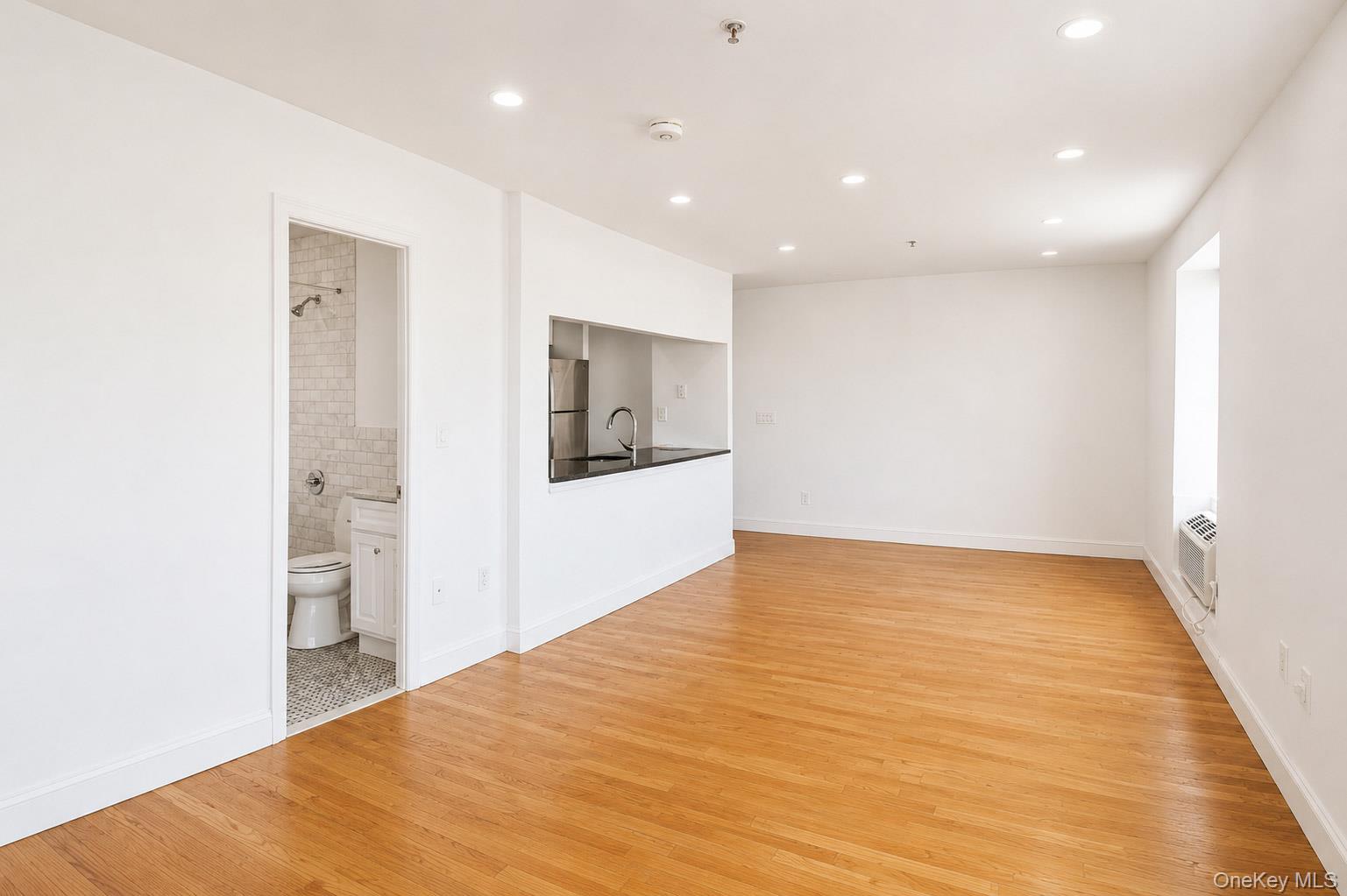10 Franklin Boulevard, Unit 405 photo 8