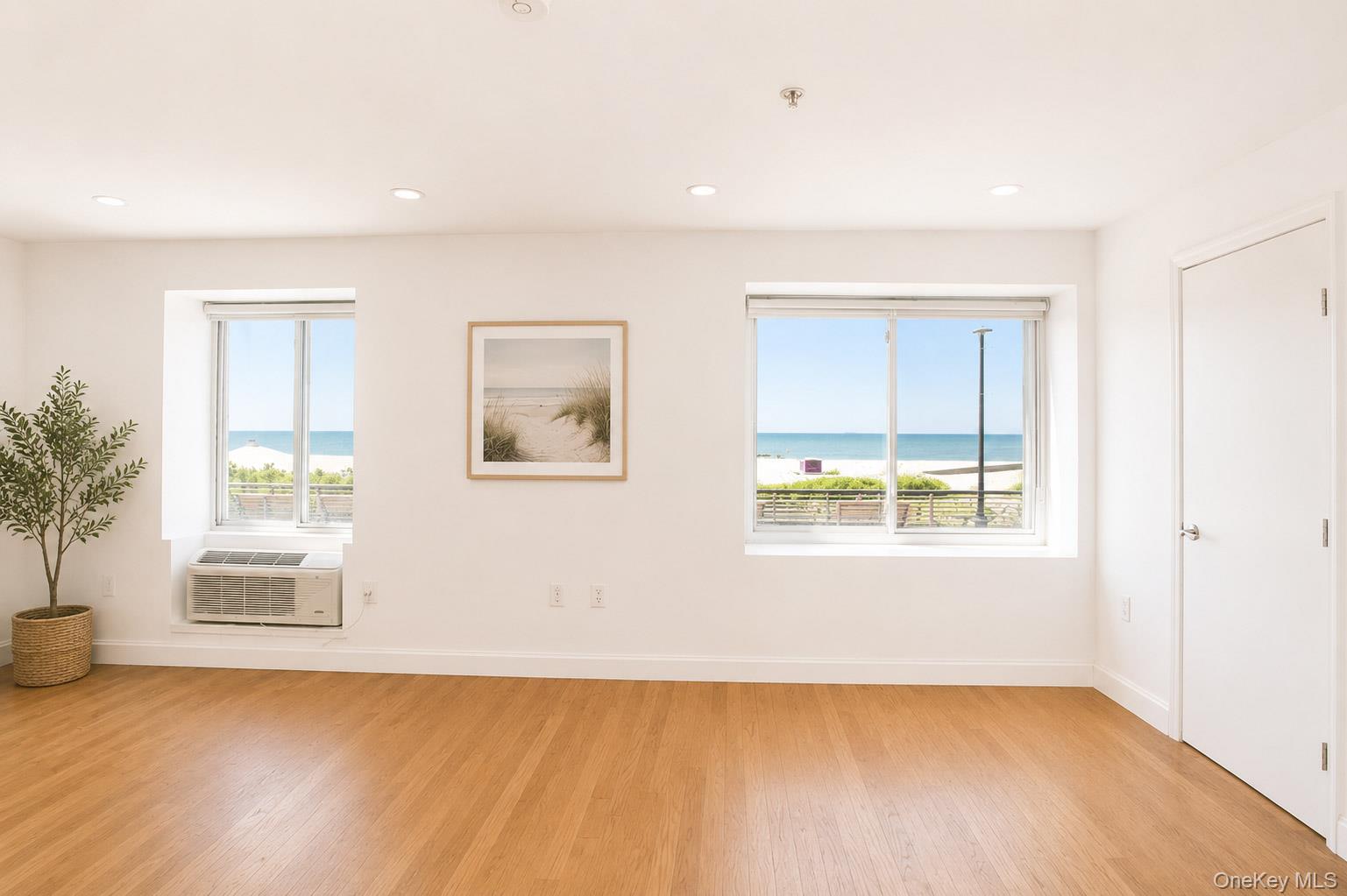 10 Franklin Boulevard, Unit 405 photo 11