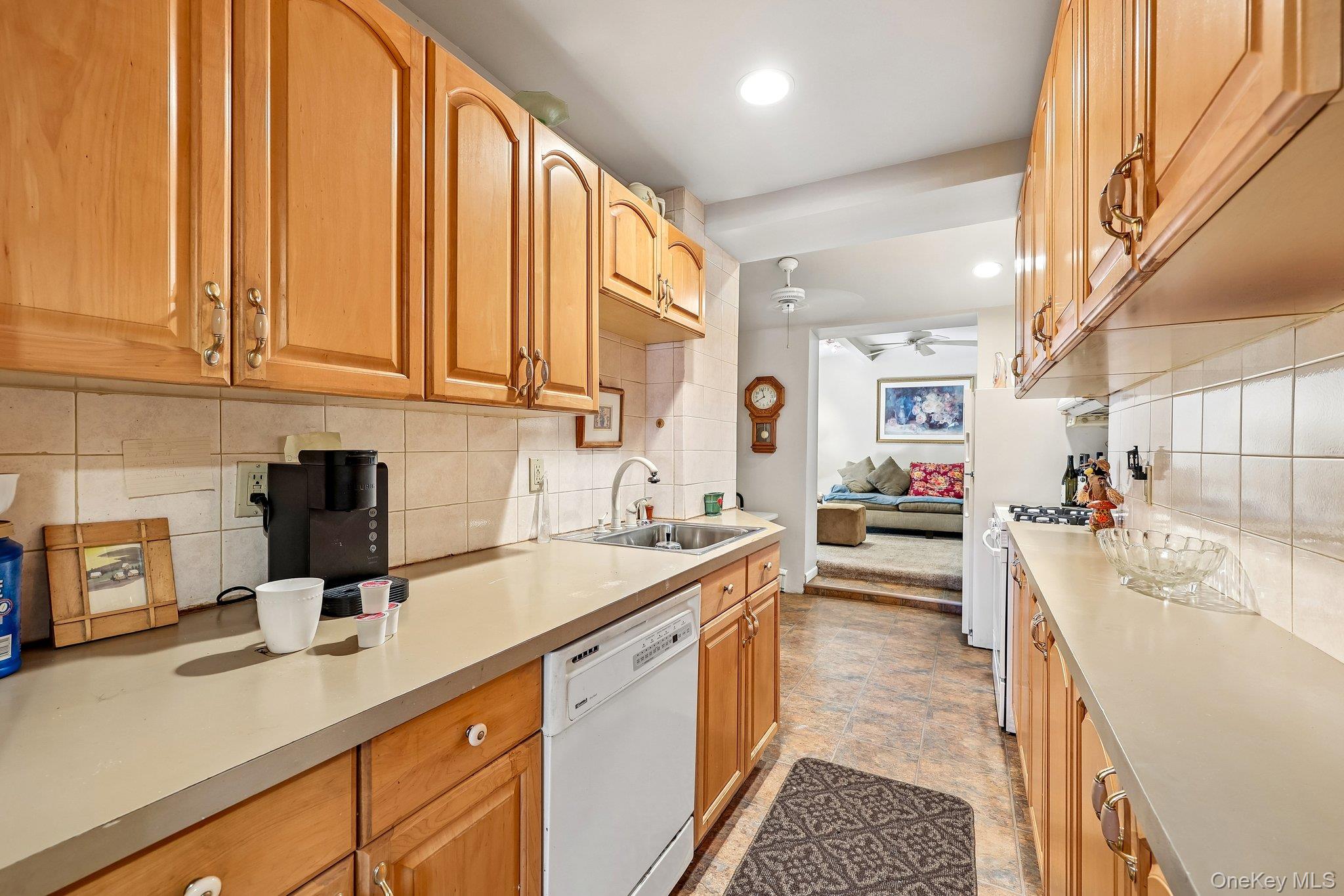 10 4th Street – For Sale photo 11