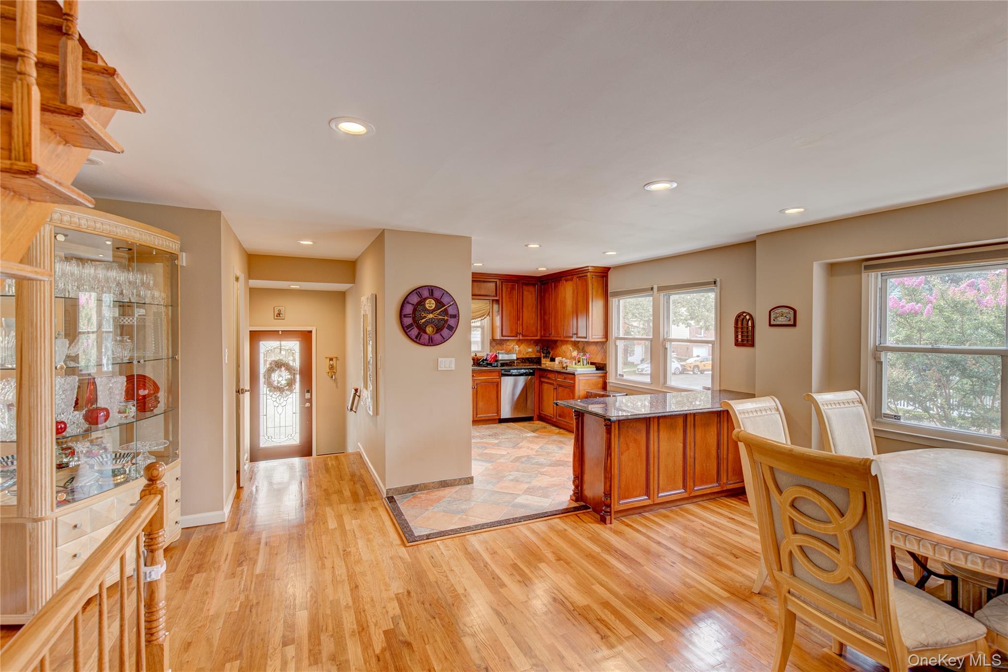 5703 Cloverdale Boulevard – For Sale photo 5