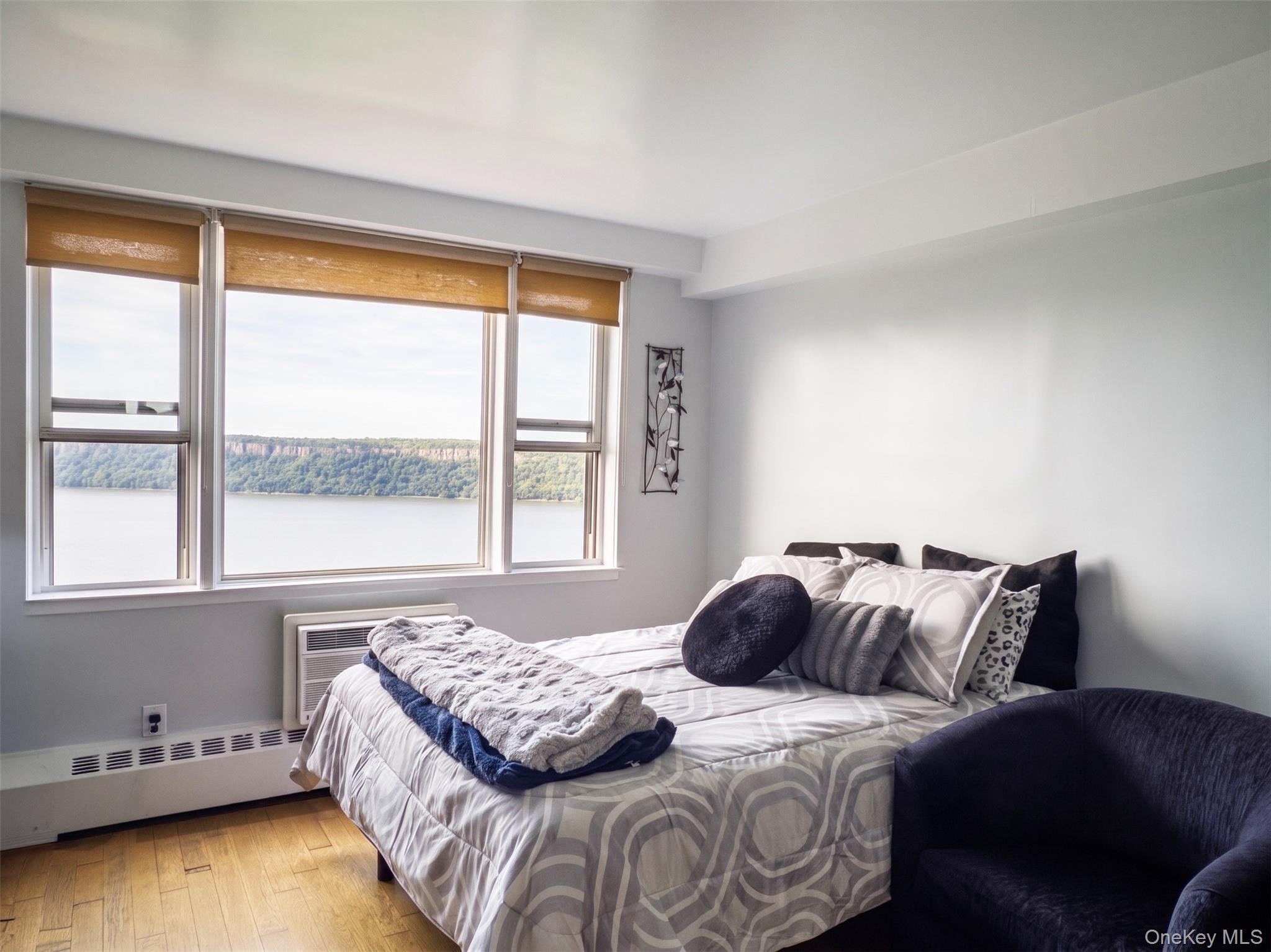 5900 Arlington Avenue, Unit 22N