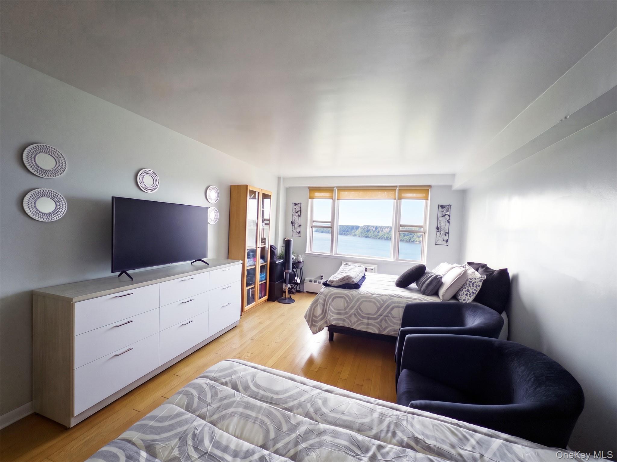 5900 Arlington Avenue, Unit 22N photo 4