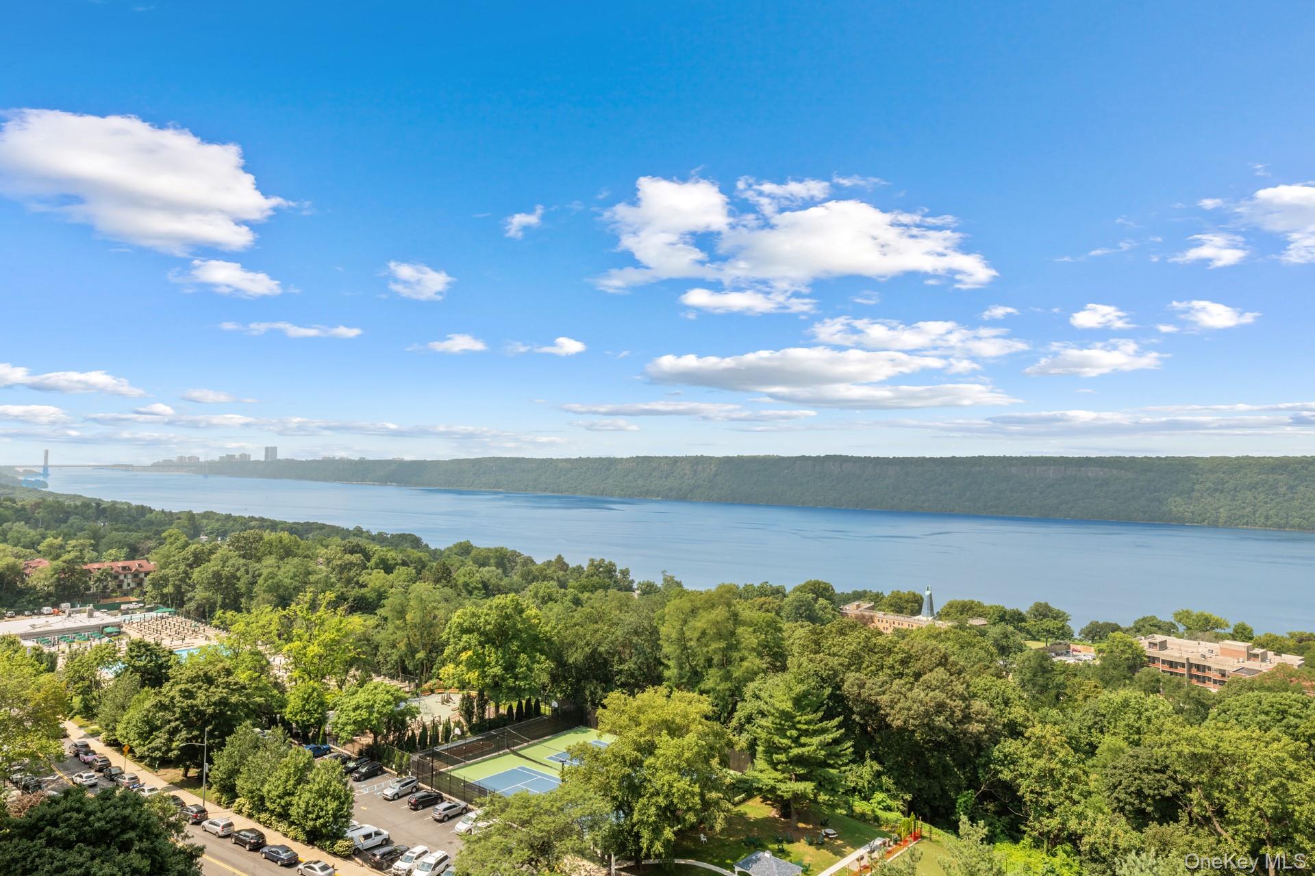 5900 Arlington Avenue, Unit 22N photo 2