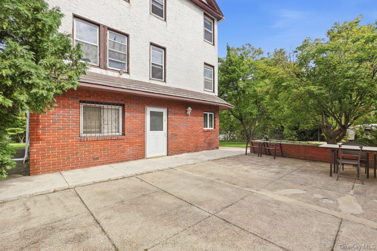 100 Highland Avenue – For Rent