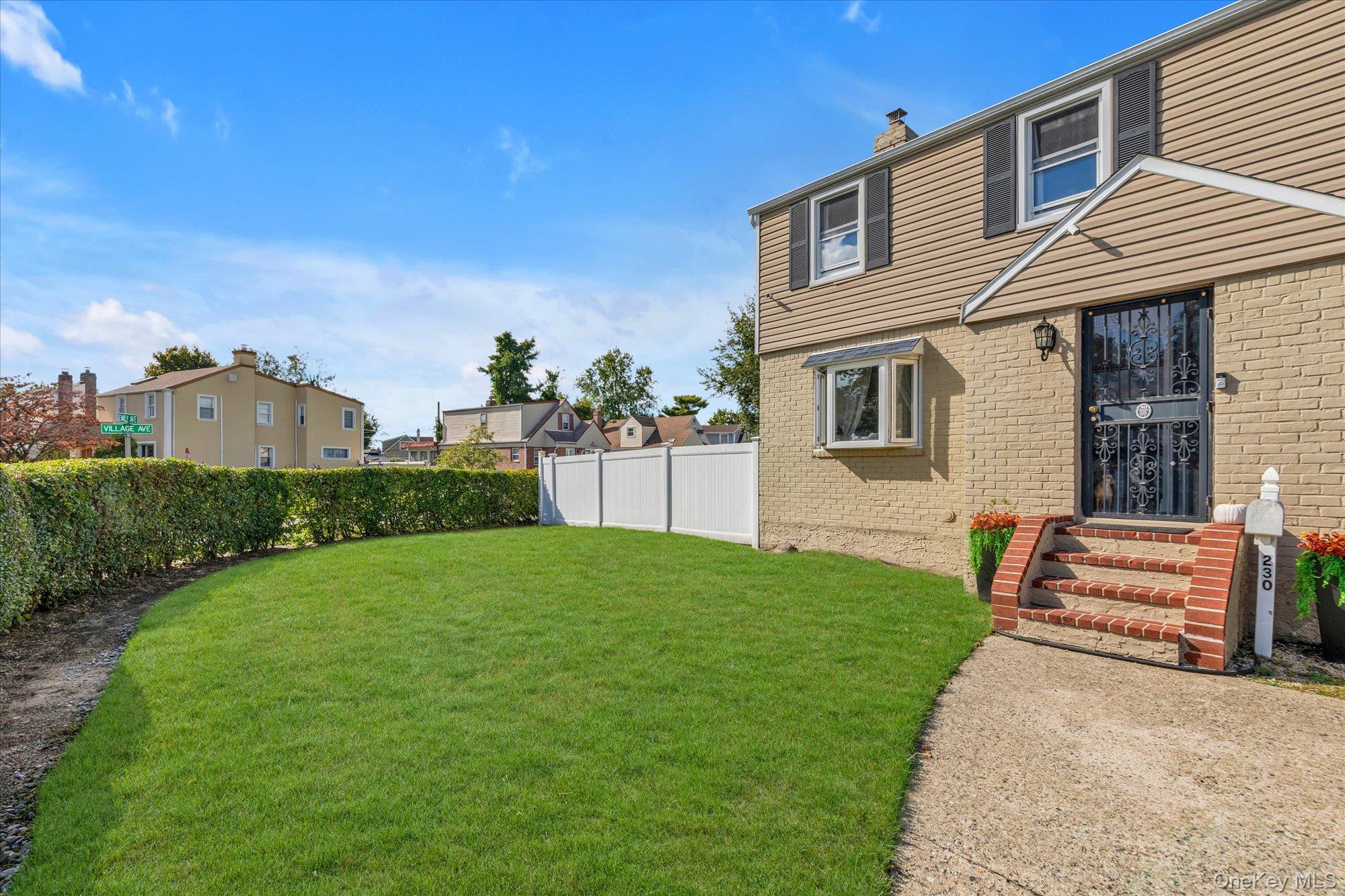 230 Emily Avenue – For Sale photo 2