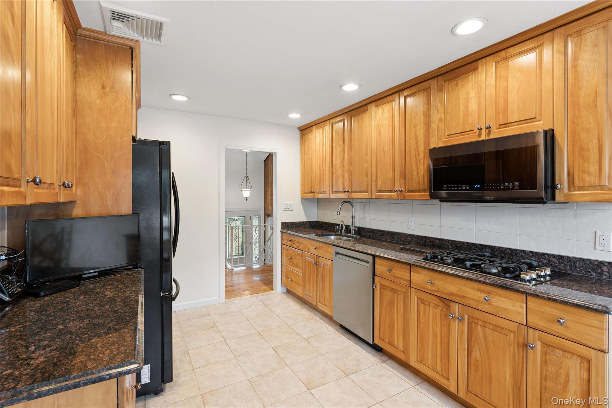 2919 Bond Drive – For Sale photo 5