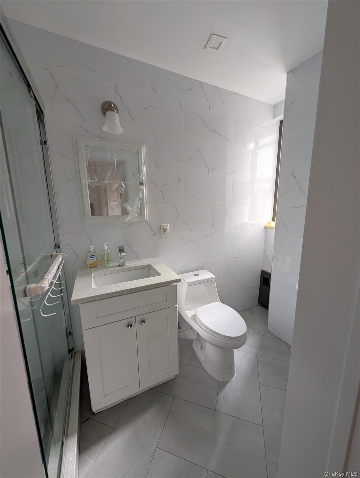 80-09 35th Avenue, Unit C17 photo 9