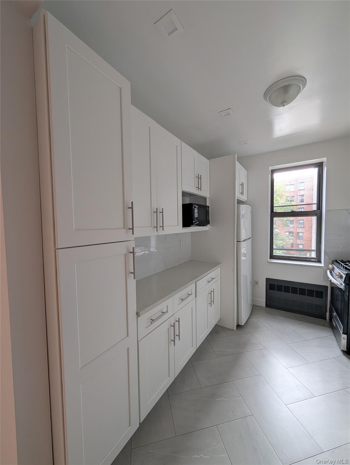 80-09 35th Avenue, Unit C17 photo 3