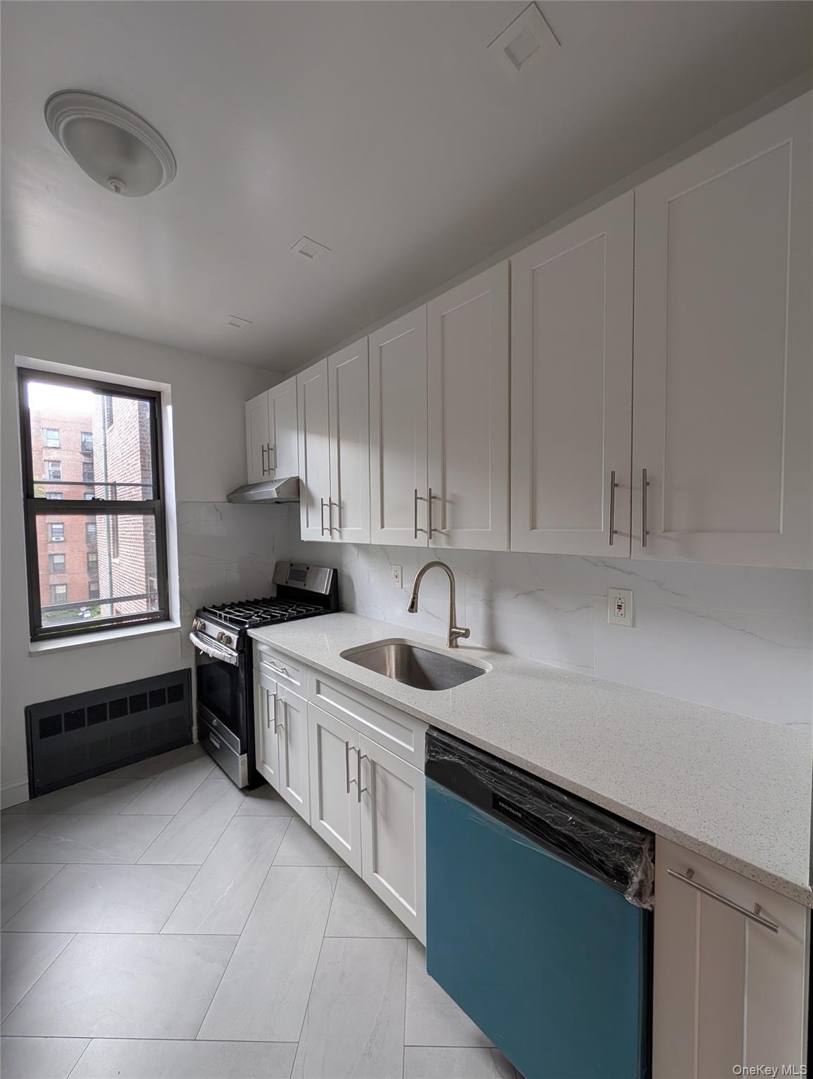 80-09 35th Avenue, Unit C17 photo 2