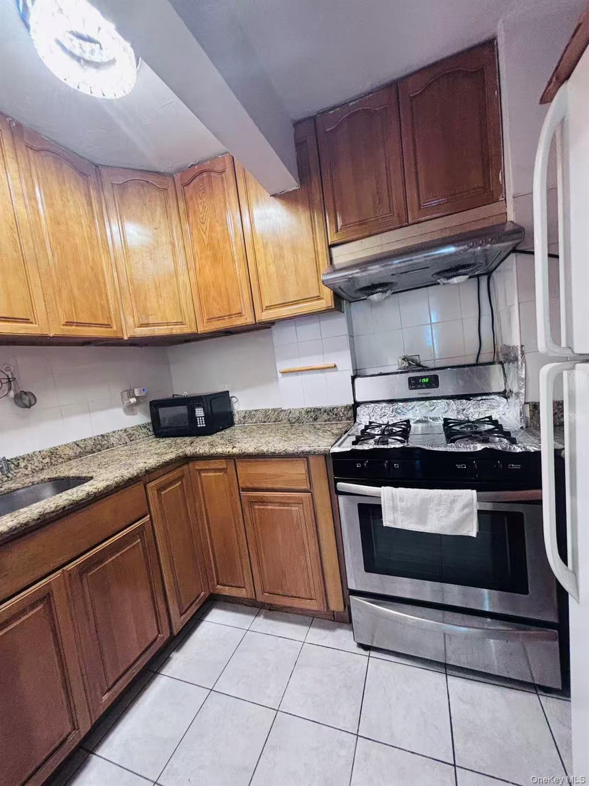 137-40 45th Avenue, Unit 1F photo 5