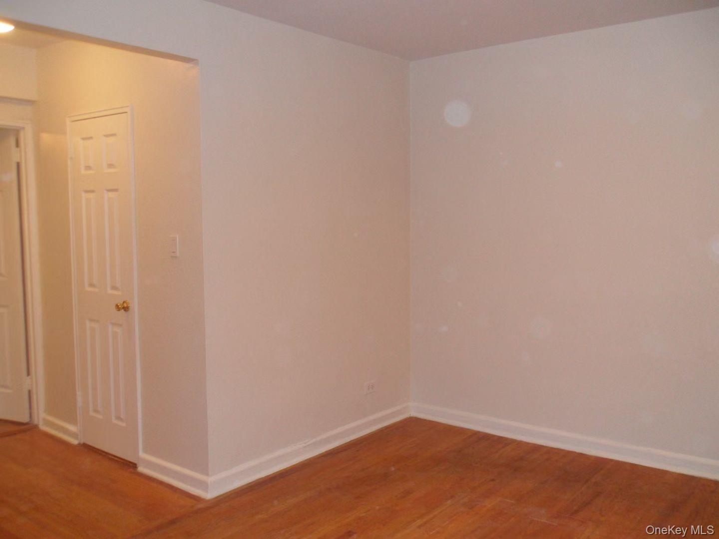 134-39 Blossom Ave, Unit 5F photo 2