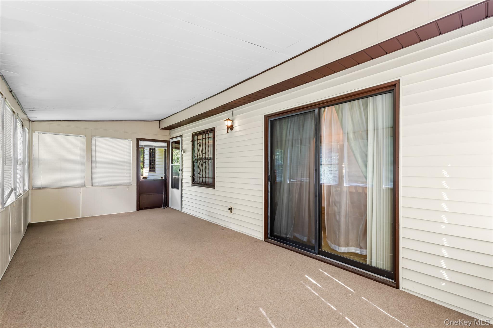 7 Roxbury Court – For Sale photo 8