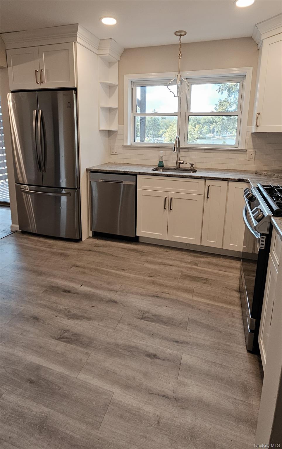 3 Teneyck Avenue, Unit A photo 18