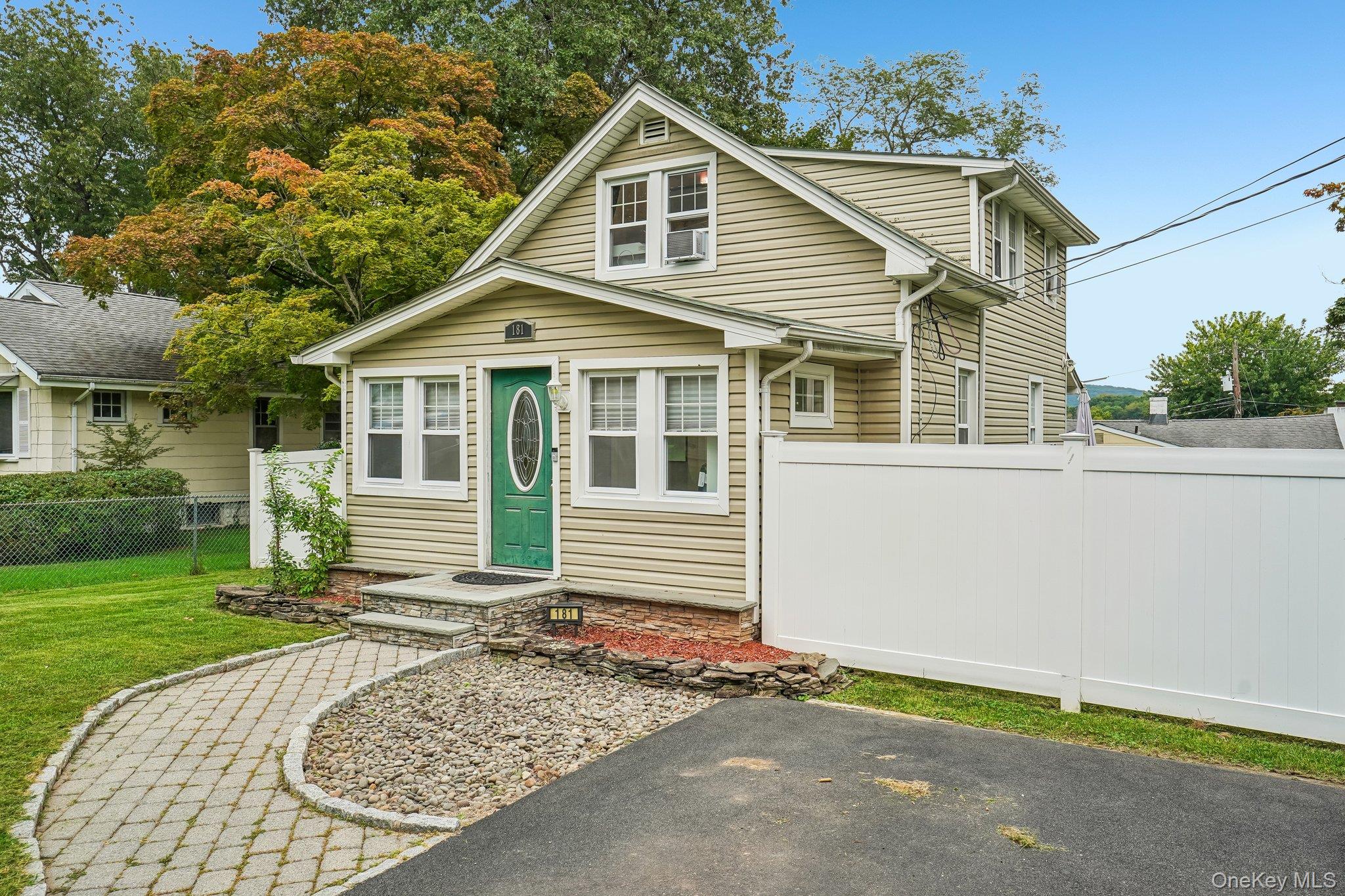 181 S Conger Avenue – For Sale photo 2