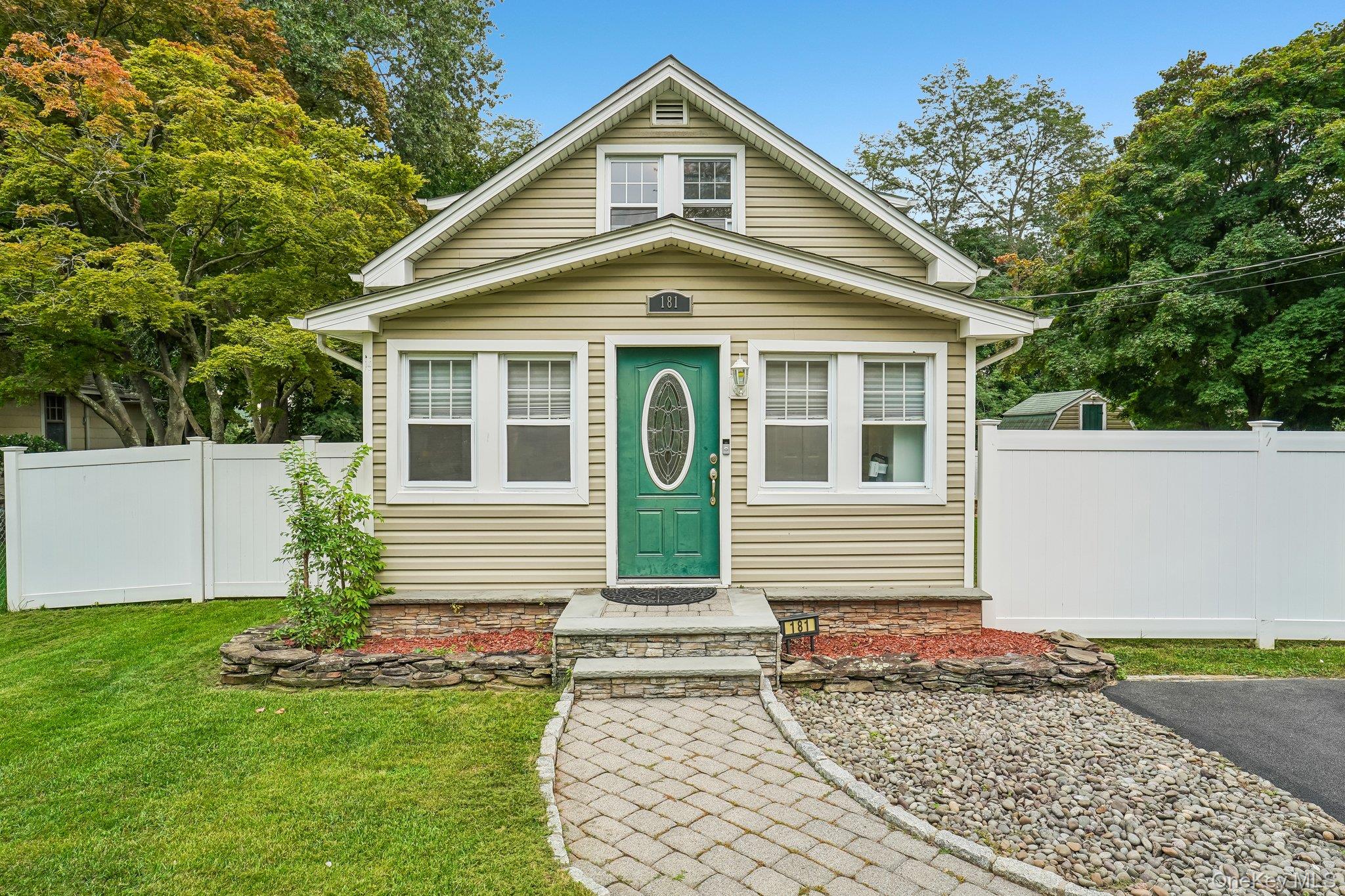 181 S Conger Avenue – For Sale