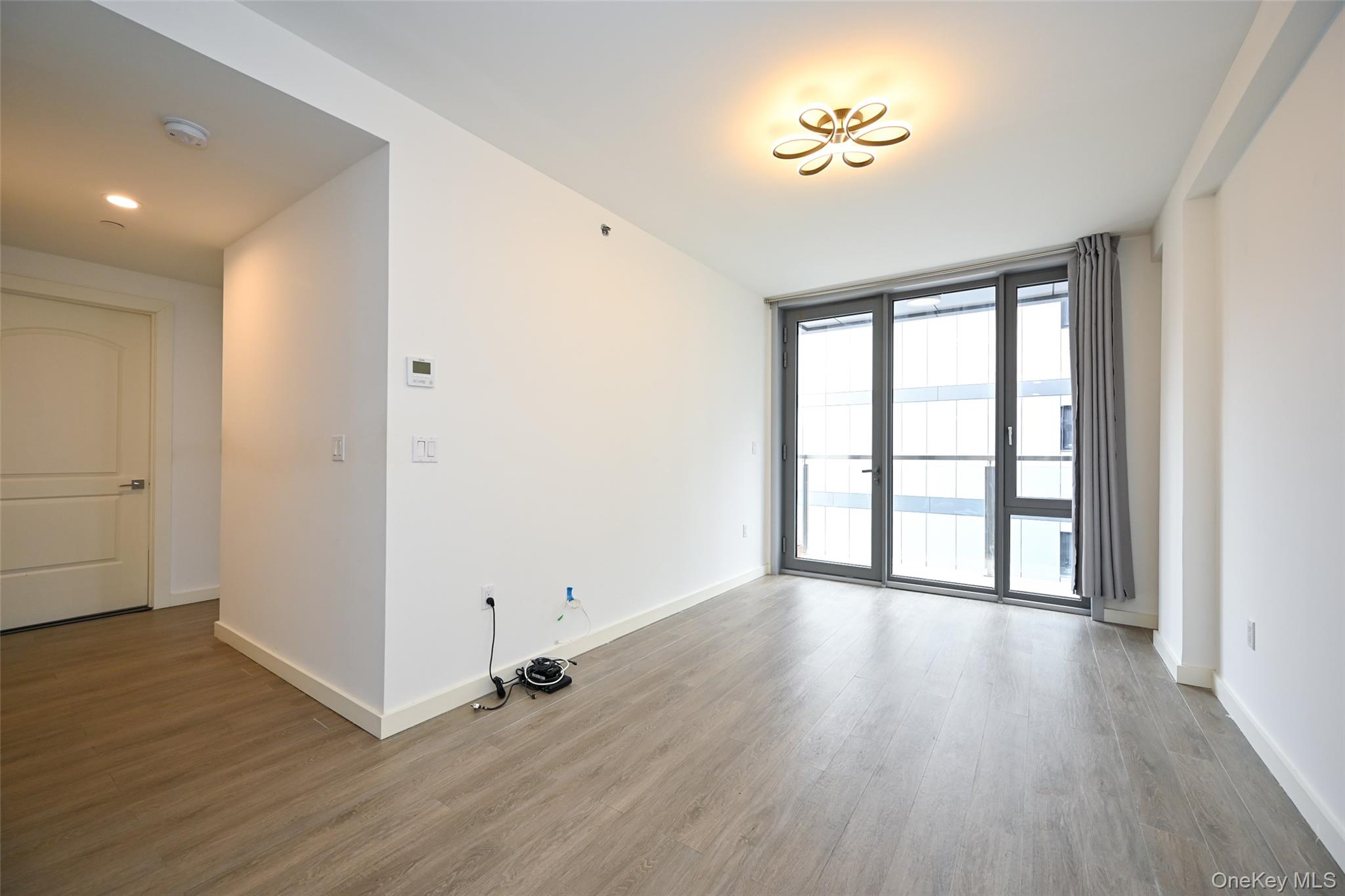 144-27 Sanford Avenue, Unit 5k photo 9