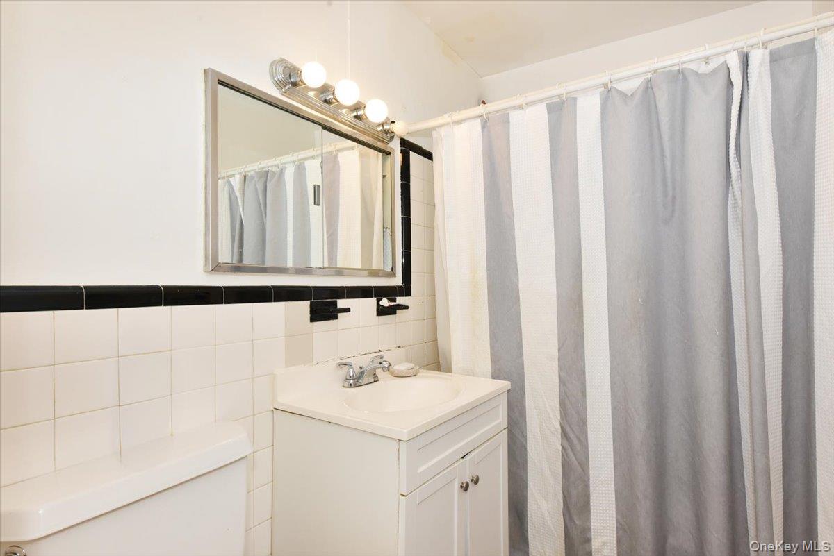 403 Oak Street – For Sale photo 17
