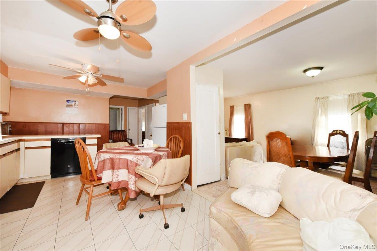 403 Oak Street – For Sale photo 14